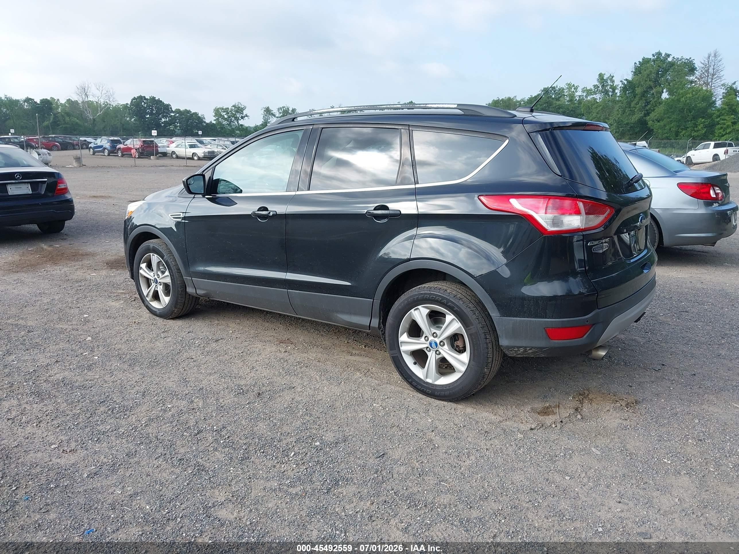 2014 Ford Escape Se Черный vin: 1FMCU9G99EUA44035