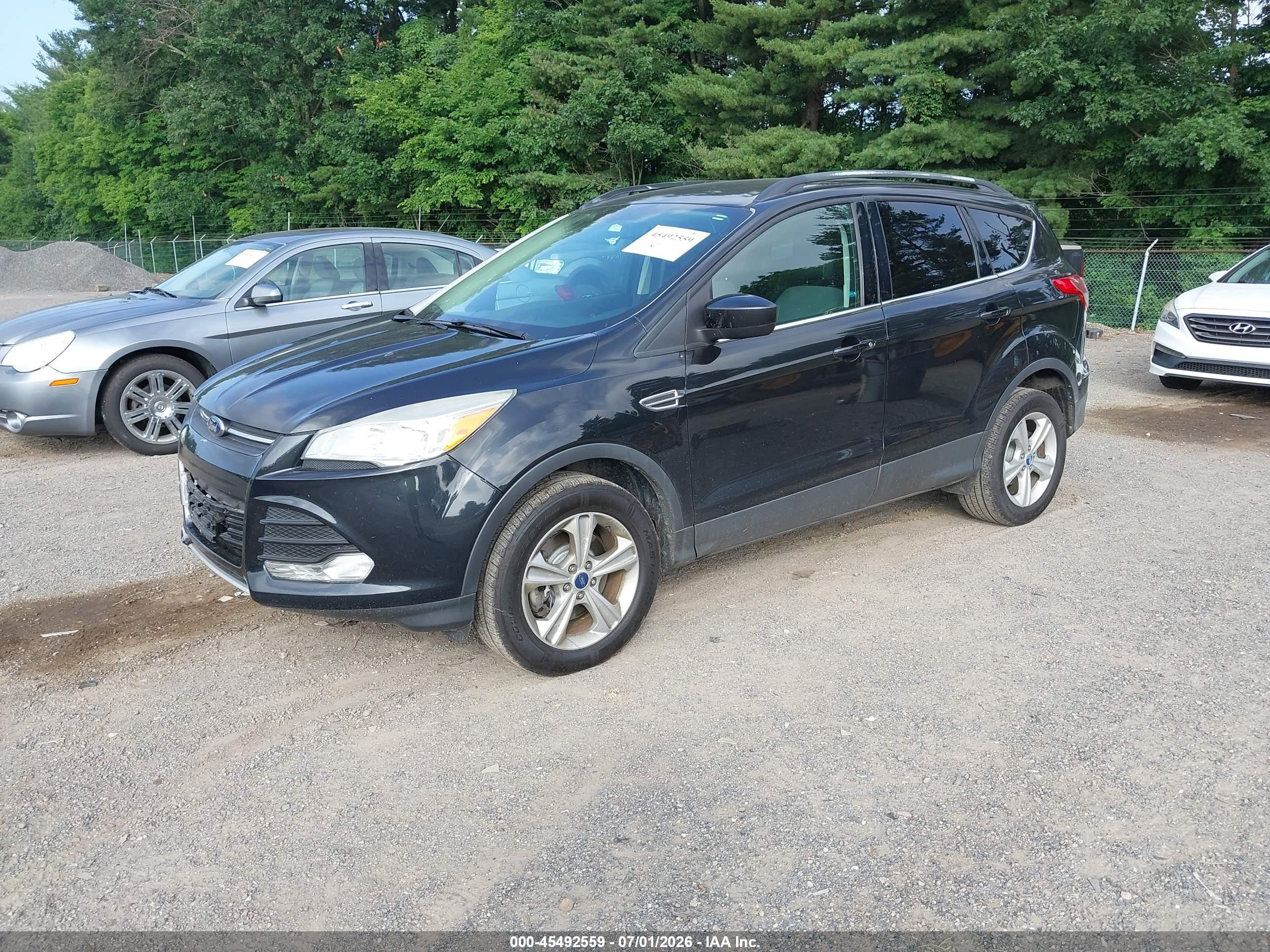 2014 Ford Escape Se Черный vin: 1FMCU9G99EUA44035