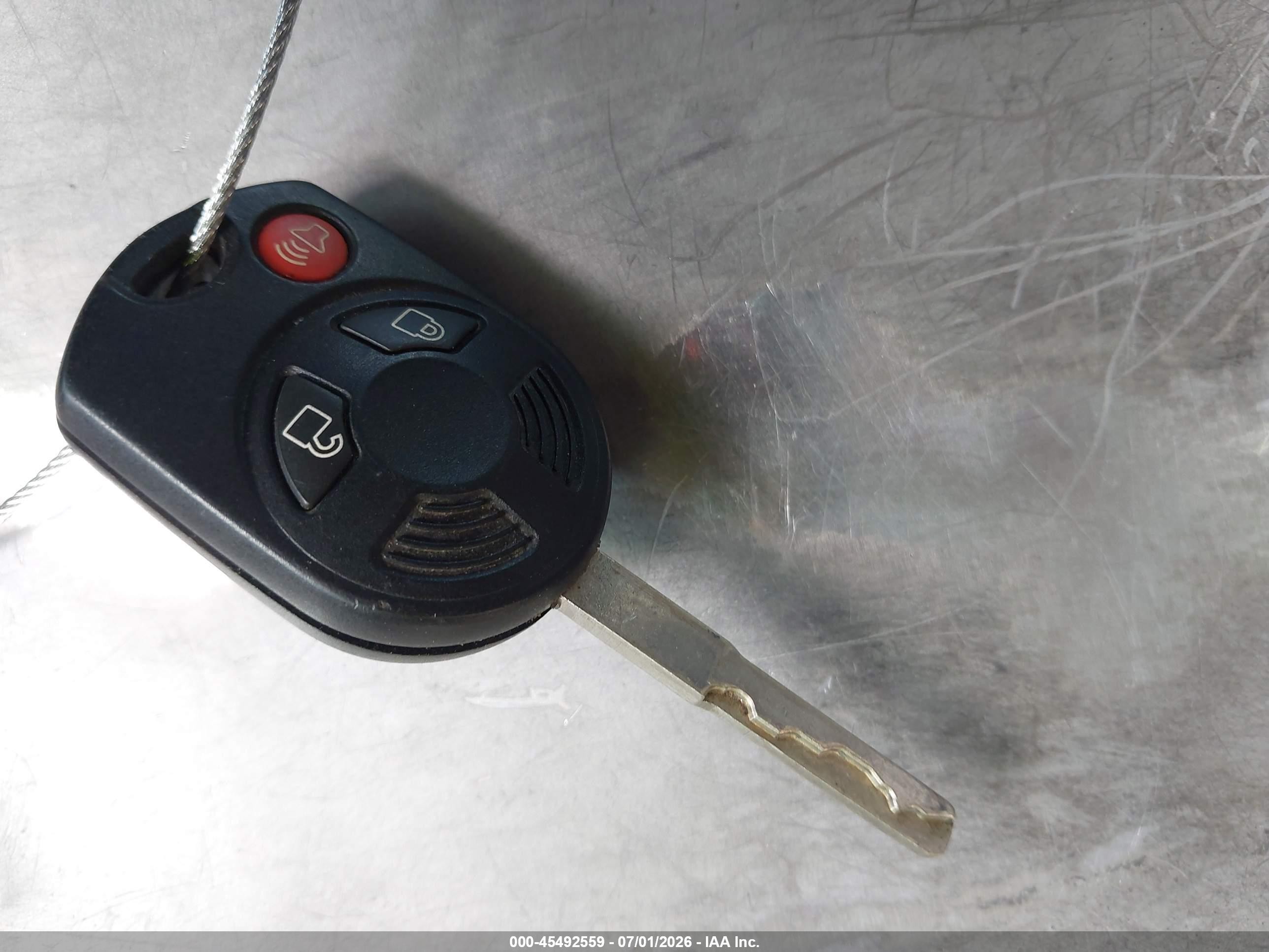 2014 Ford Escape Se Черный vin: 1FMCU9G99EUA44035
