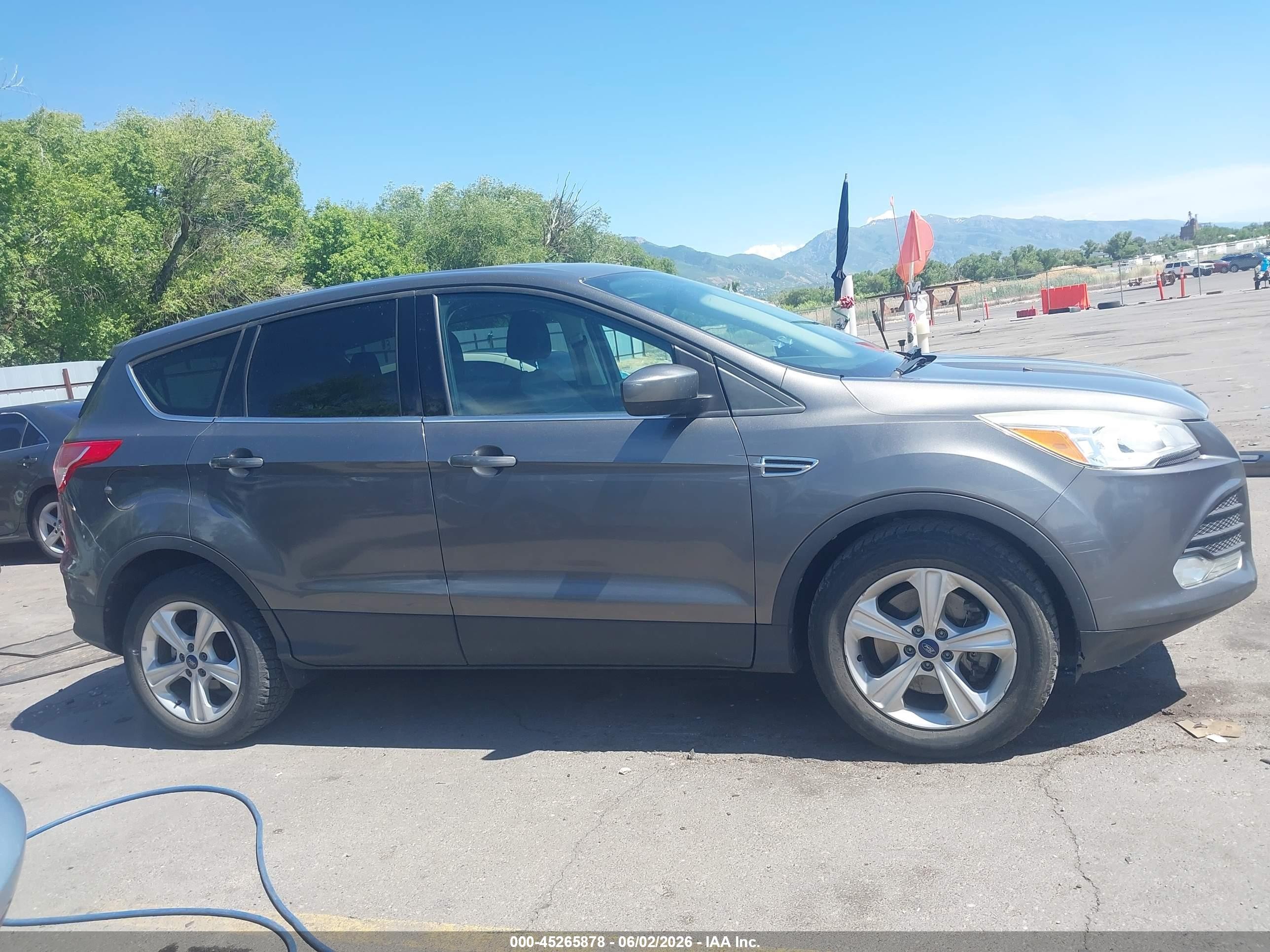 2014 Ford Escape Se Серый vin: 1FMCU9G99EUA63958
