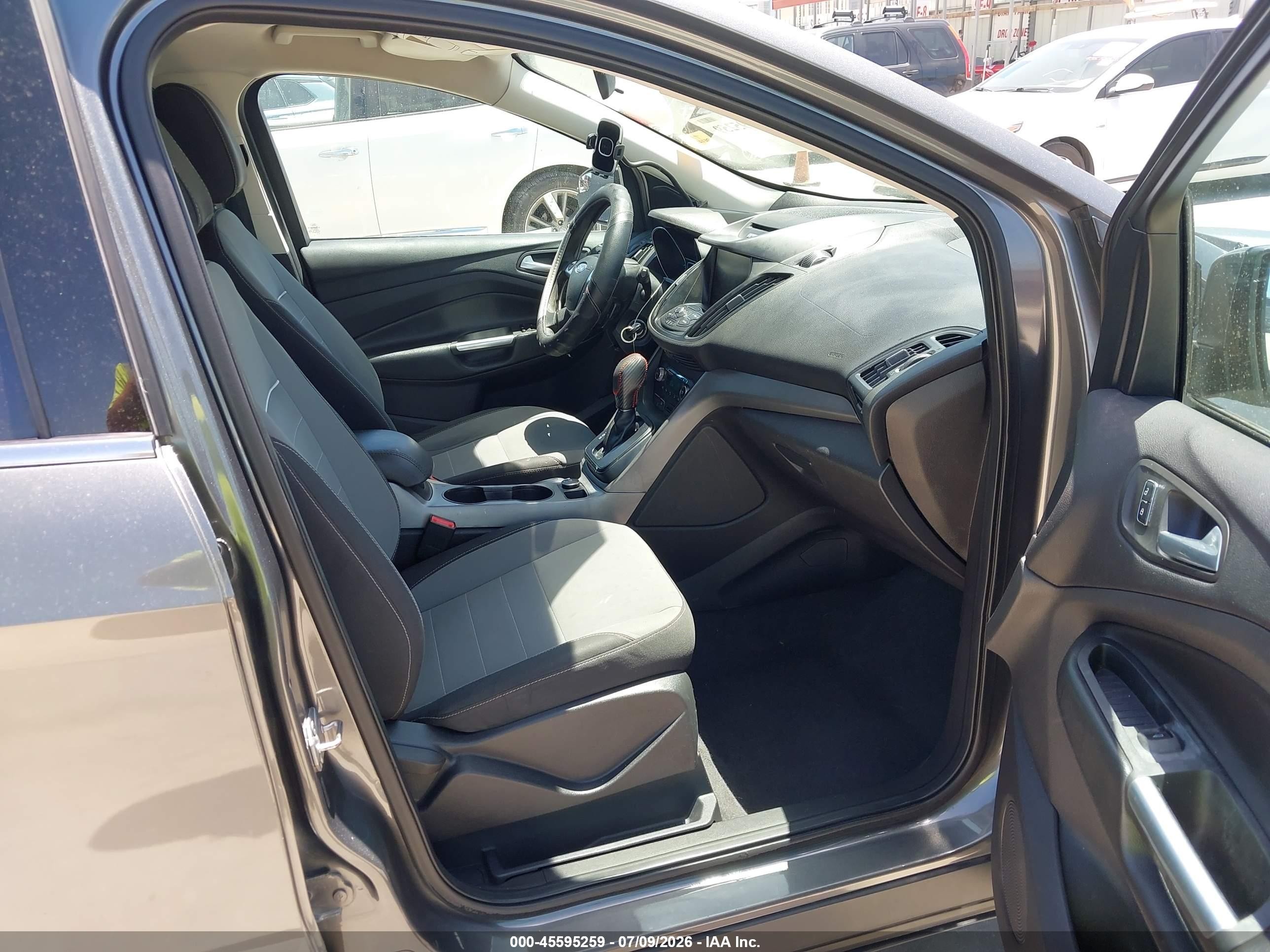 2014 Ford Escape Se Серый vin: 1FMCU9G99EUC36930