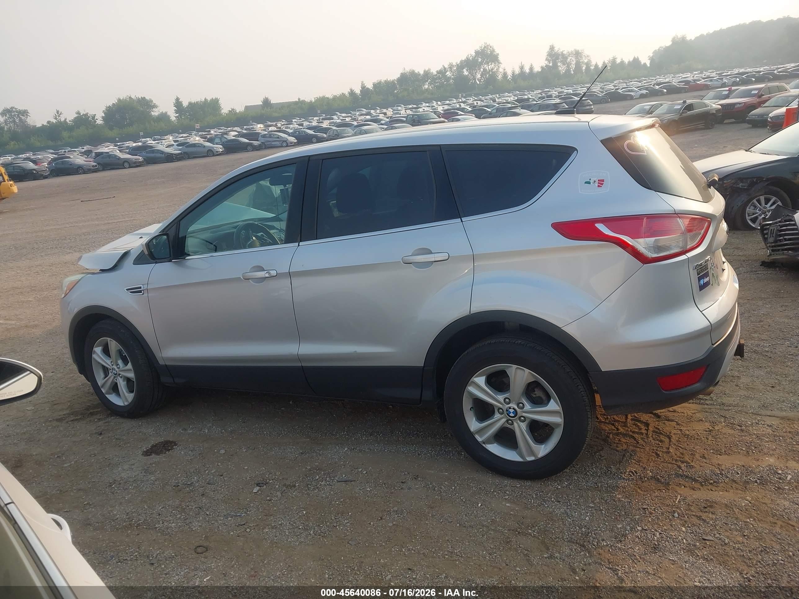 2014 Ford Escape Se Серебряный vin: 1FMCU9G99EUC73556