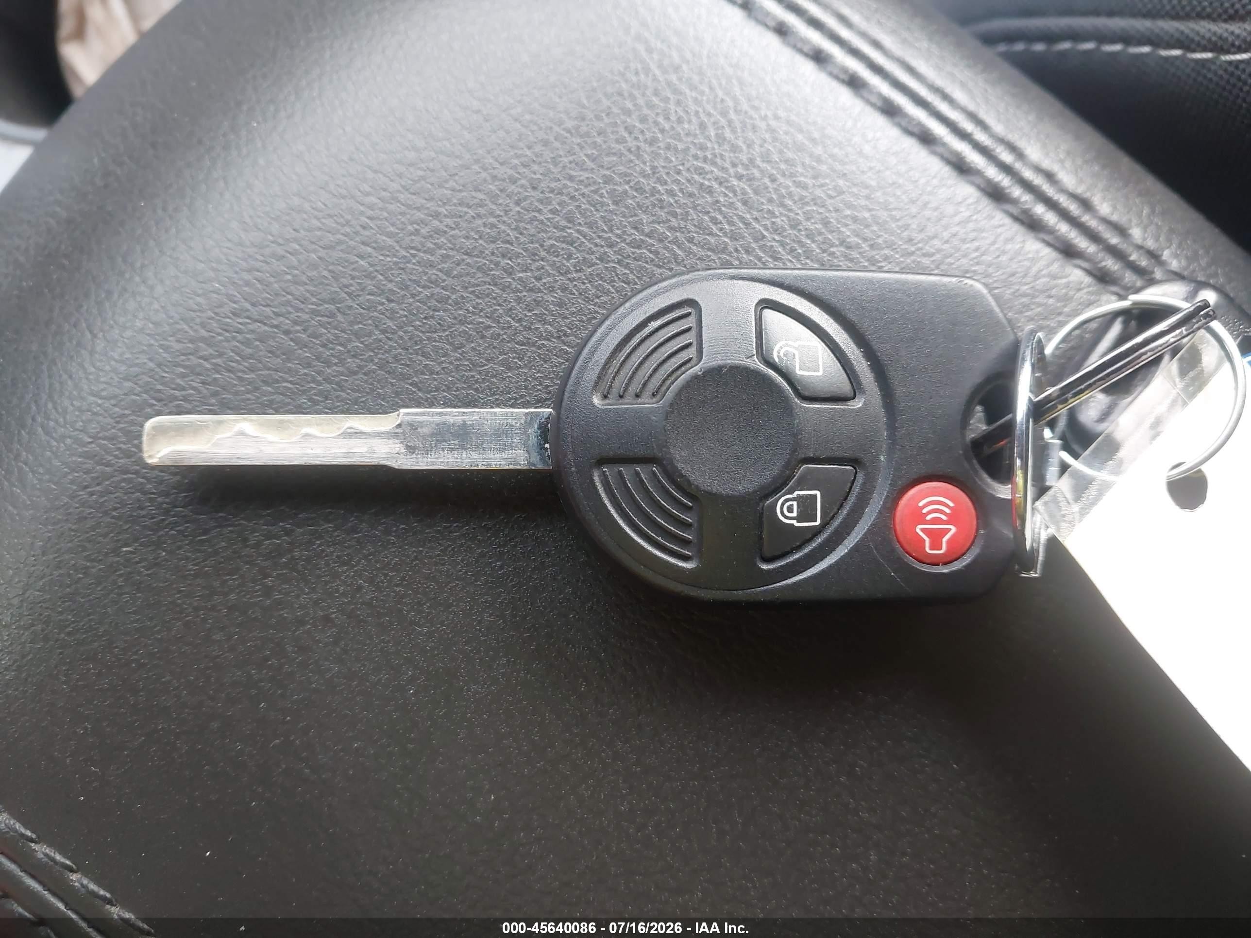 2014 Ford Escape Se Серебряный vin: 1FMCU9G99EUC73556