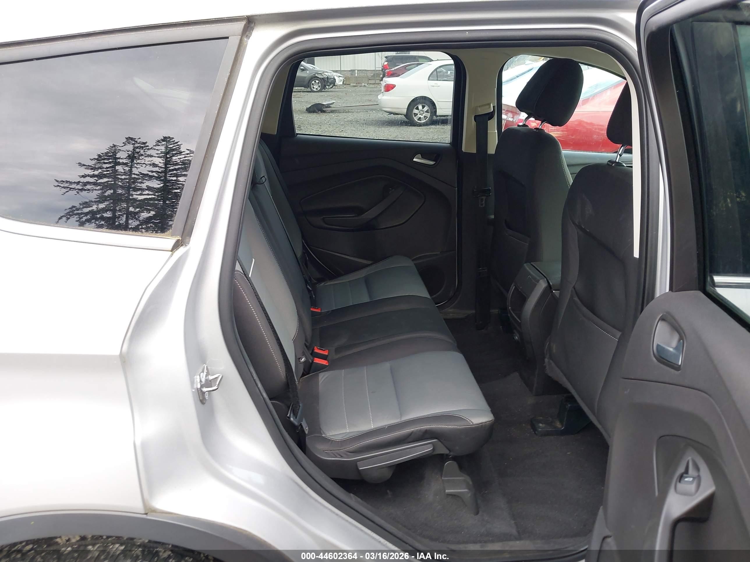2015 Ford Escape Se Gray vin: 1FMCU9G99FUA67591