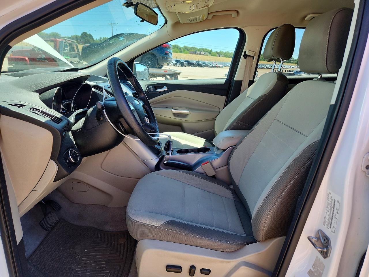 2015 Ford Escape Se Белый vin: 1FMCU9G99FUA81491