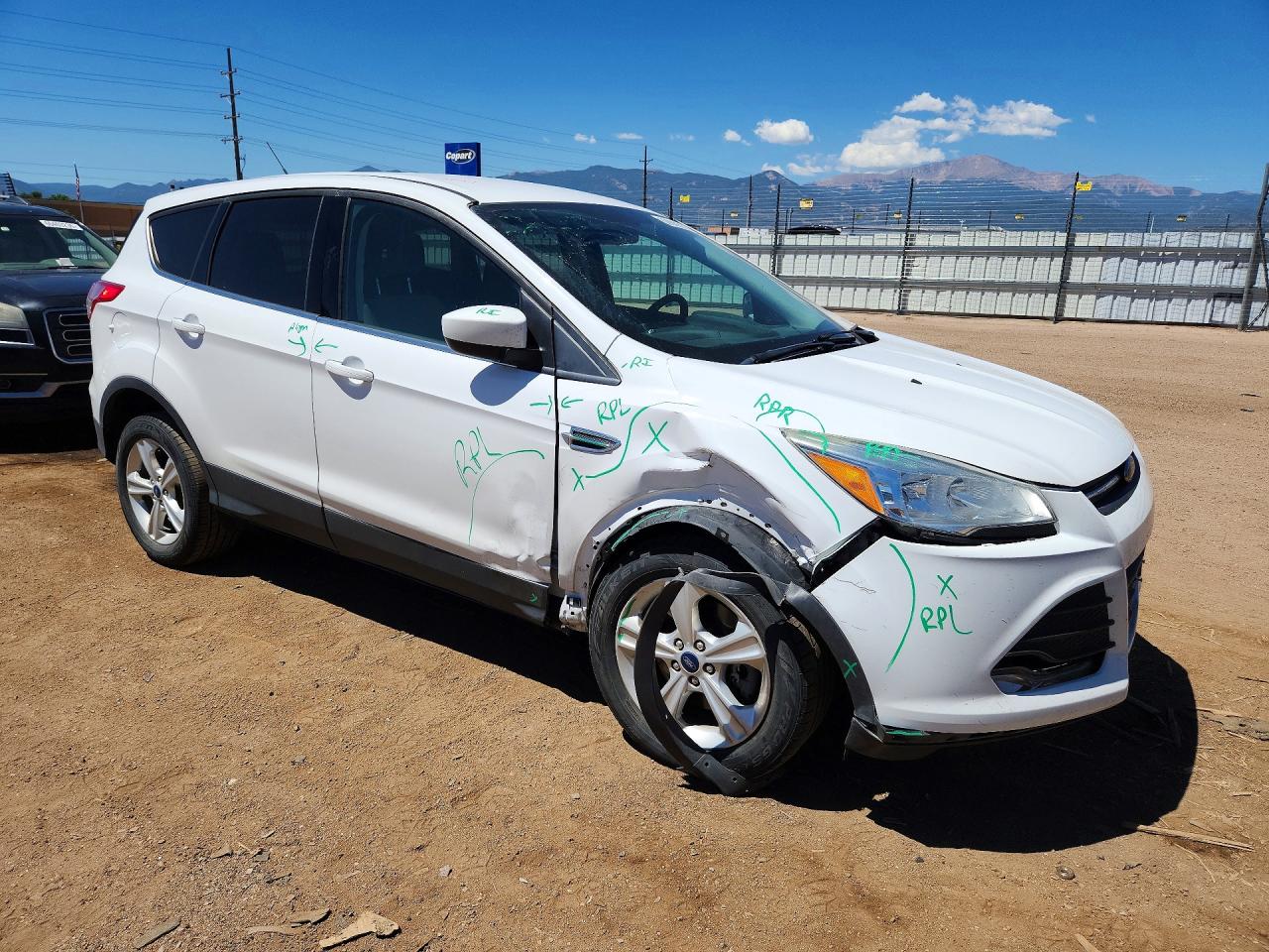 2015 Ford Escape Se Белый vin: 1FMCU9G99FUA81491