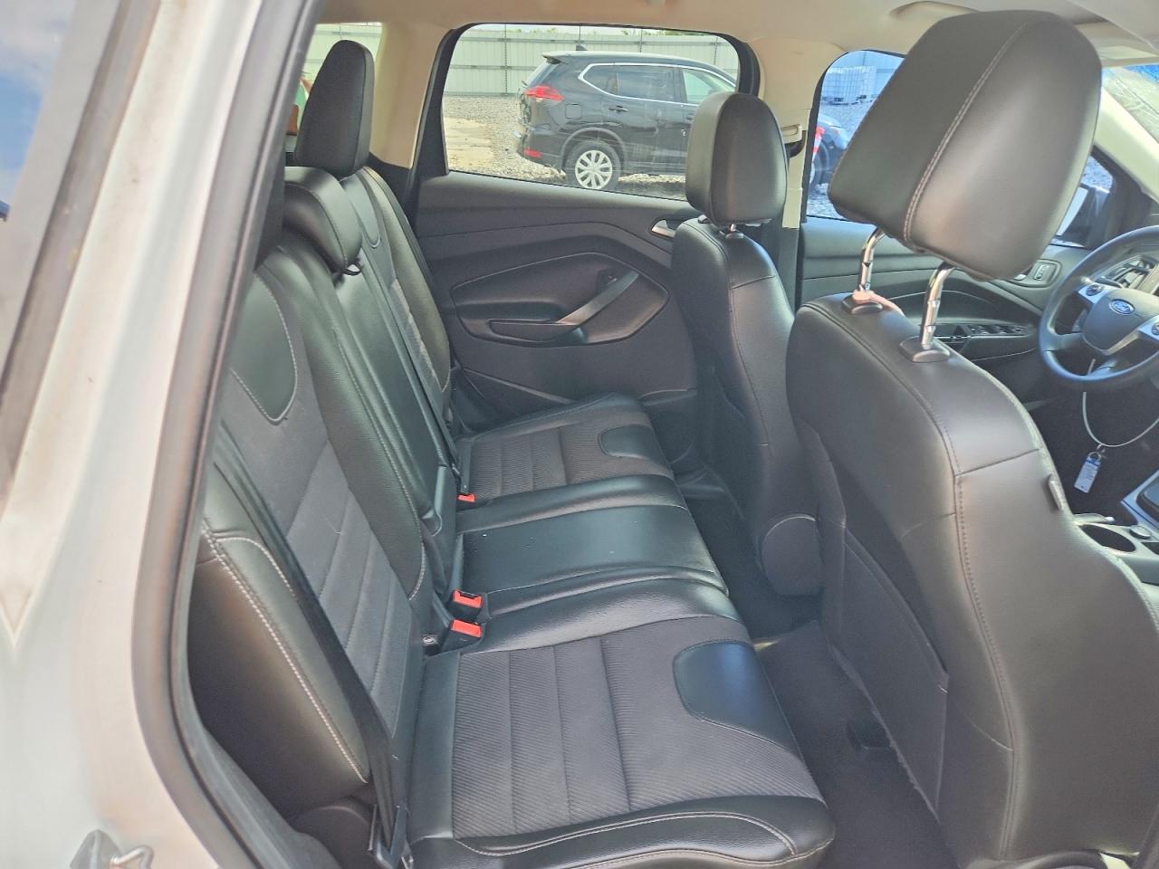 2015 Ford Escape Se White vin: 1FMCU9G99FUB11282