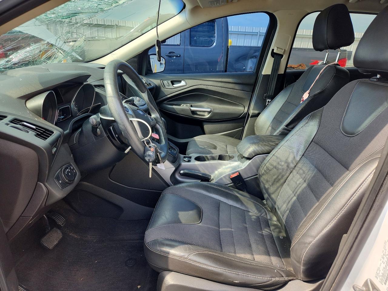 2015 Ford Escape Se White vin: 1FMCU9G99FUB11282