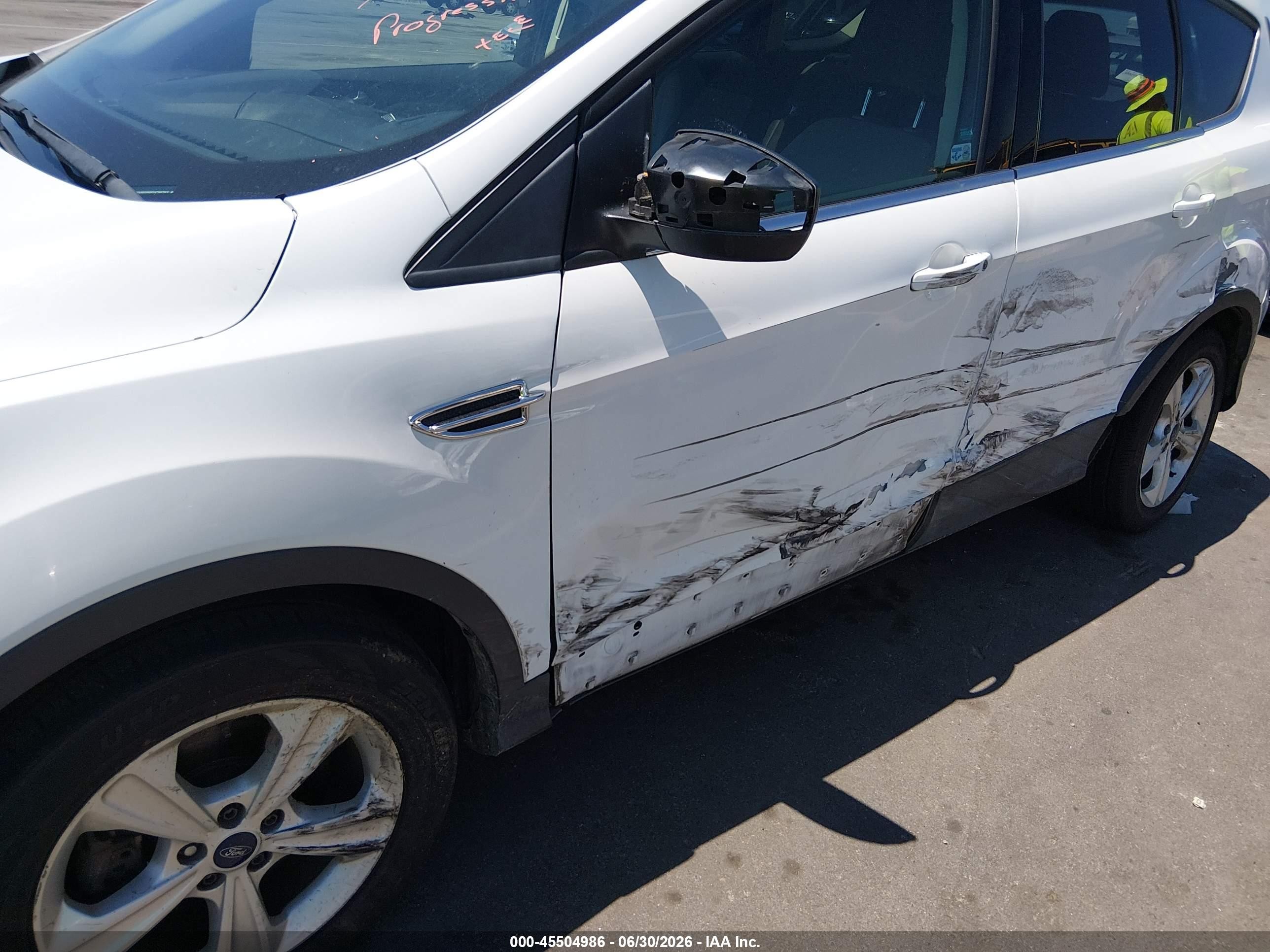 2015 Ford Escape Se White vin: 1FMCU9G99FUC56791