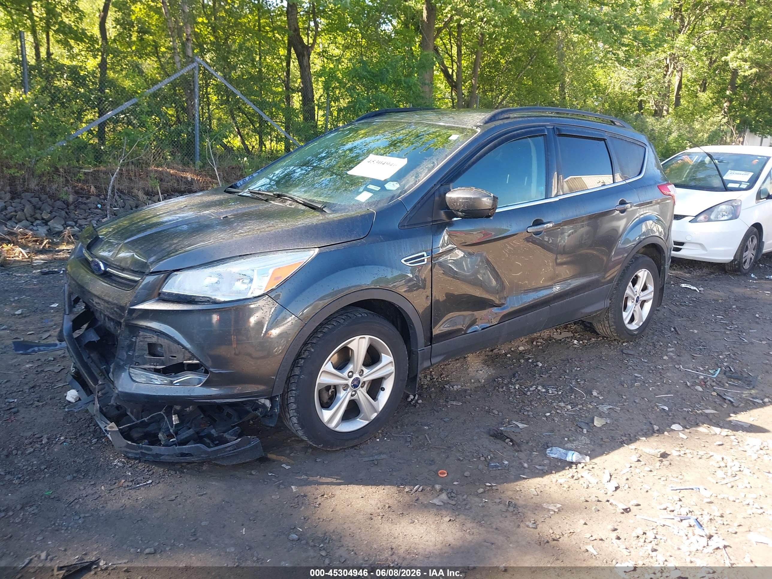 2016 Ford Escape Se Серый vin: 1FMCU9G99GUB42291