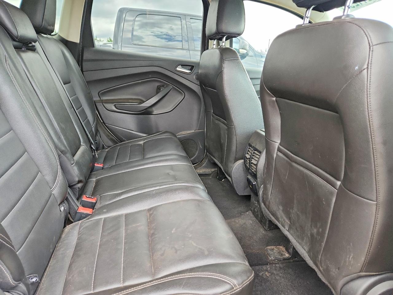 2013 Ford Escape Se White vin: 1FMCU9G9XDUB66935