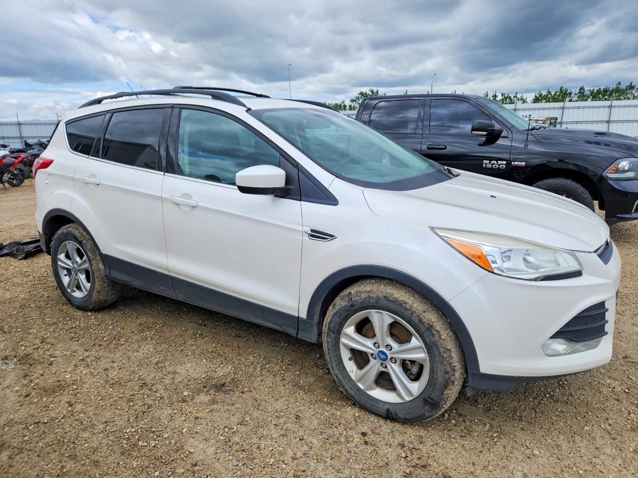 2013 Ford Escape Se White vin: 1FMCU9G9XDUB66935