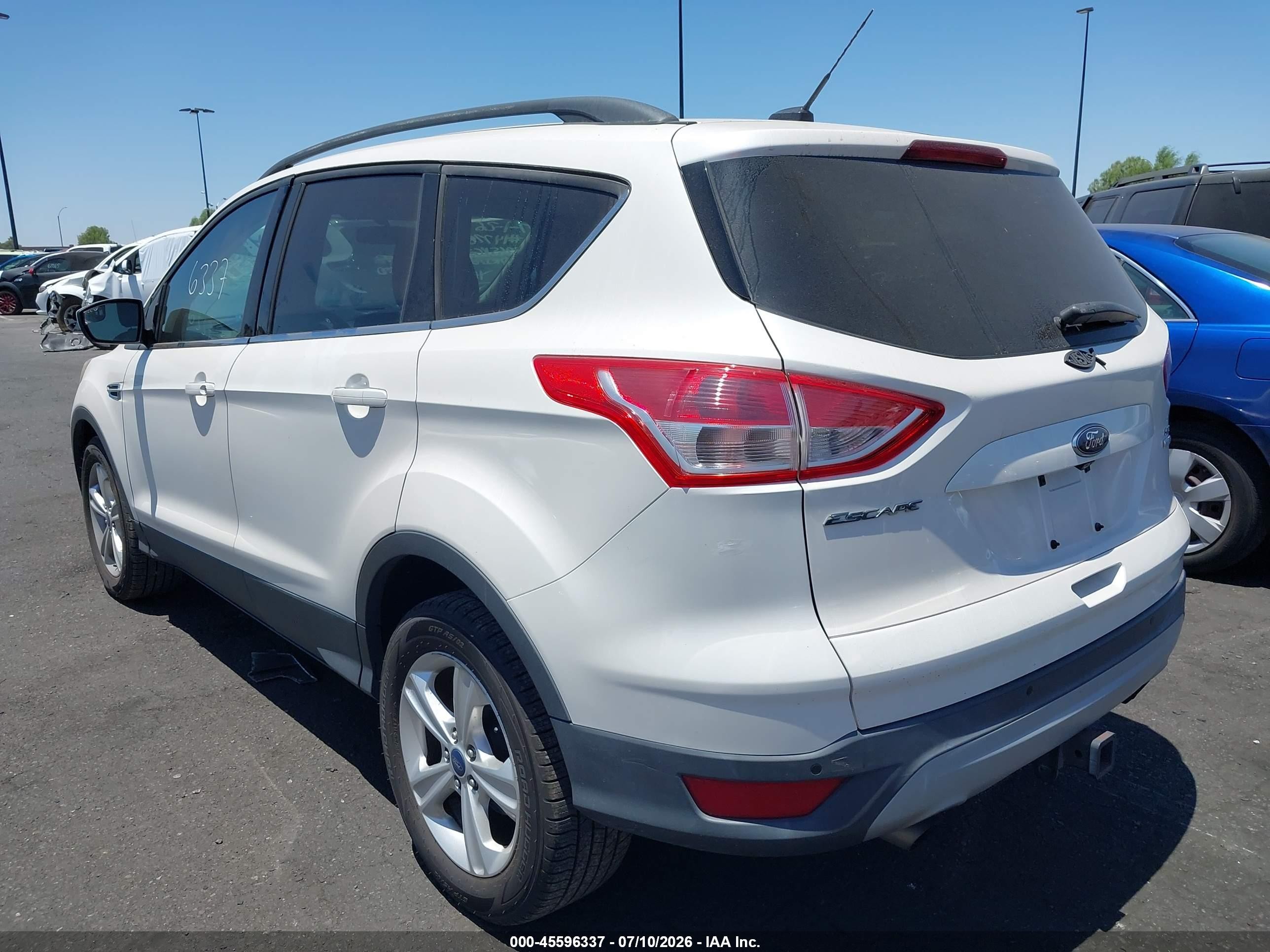 2014 Ford Escape Se White vin: 1FMCU9G9XEUA77903