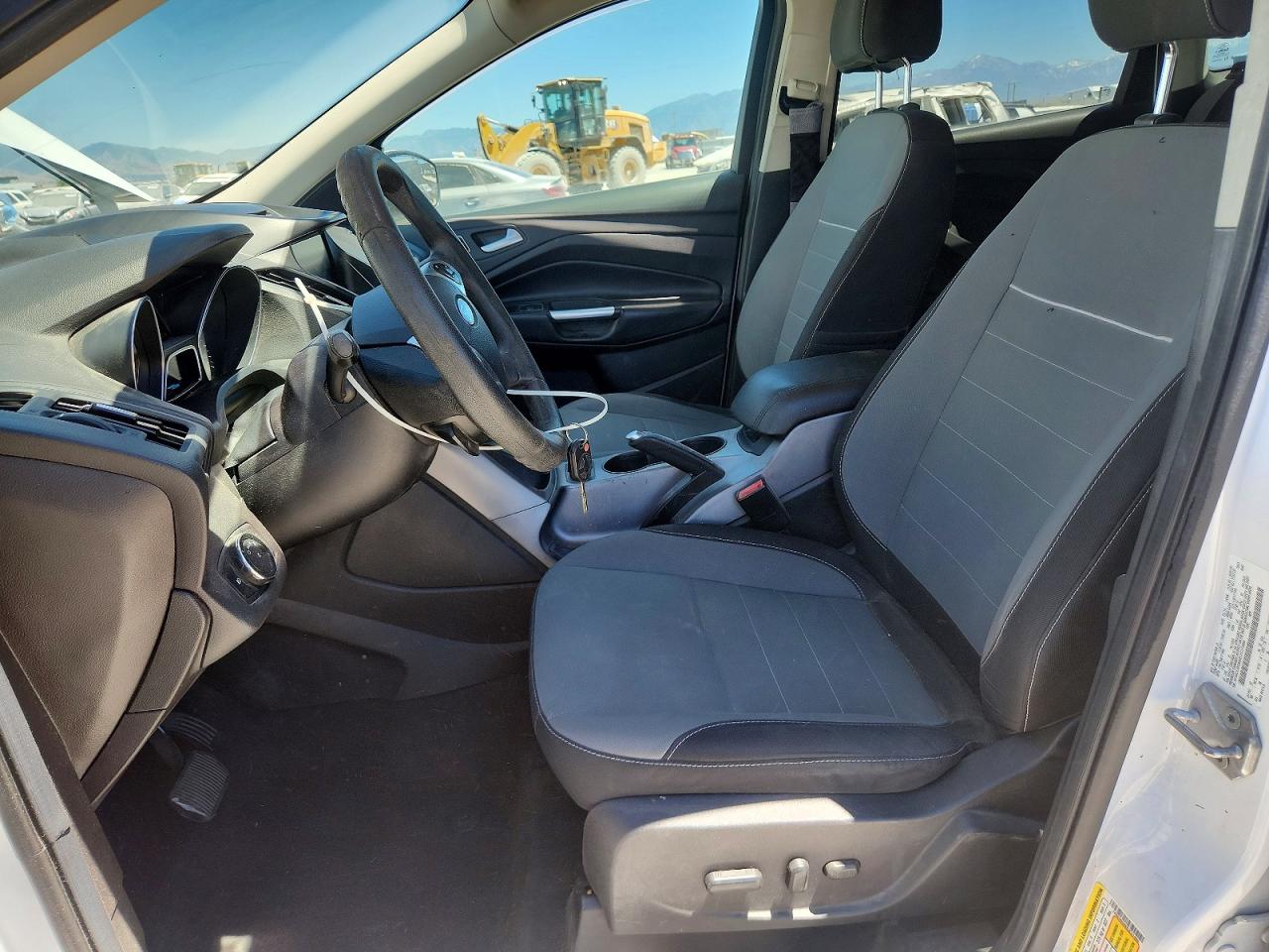 2014 Ford Escape Se Белый vin: 1FMCU9G9XEUC31980