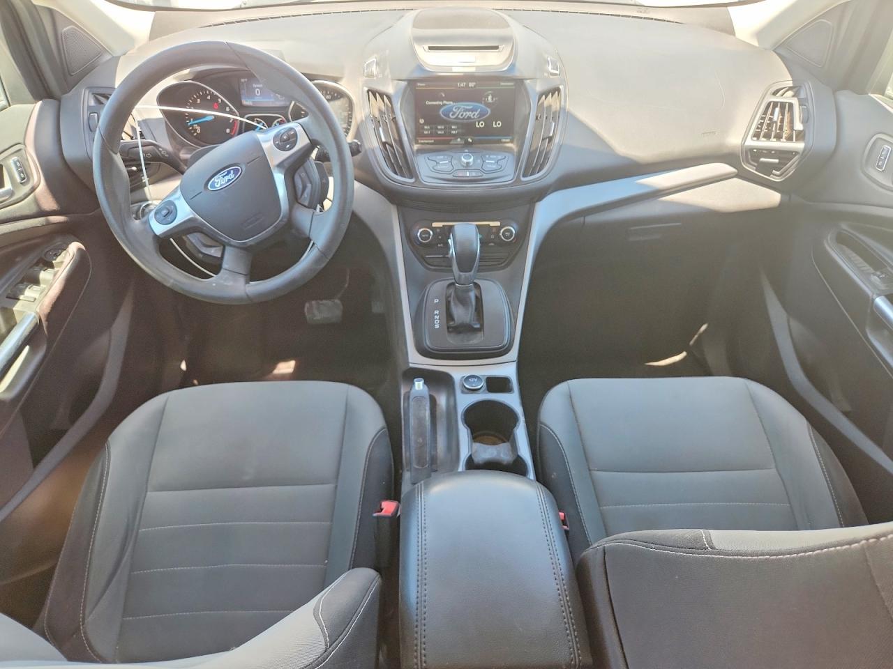 2014 Ford Escape Se Белый vin: 1FMCU9G9XEUC31980