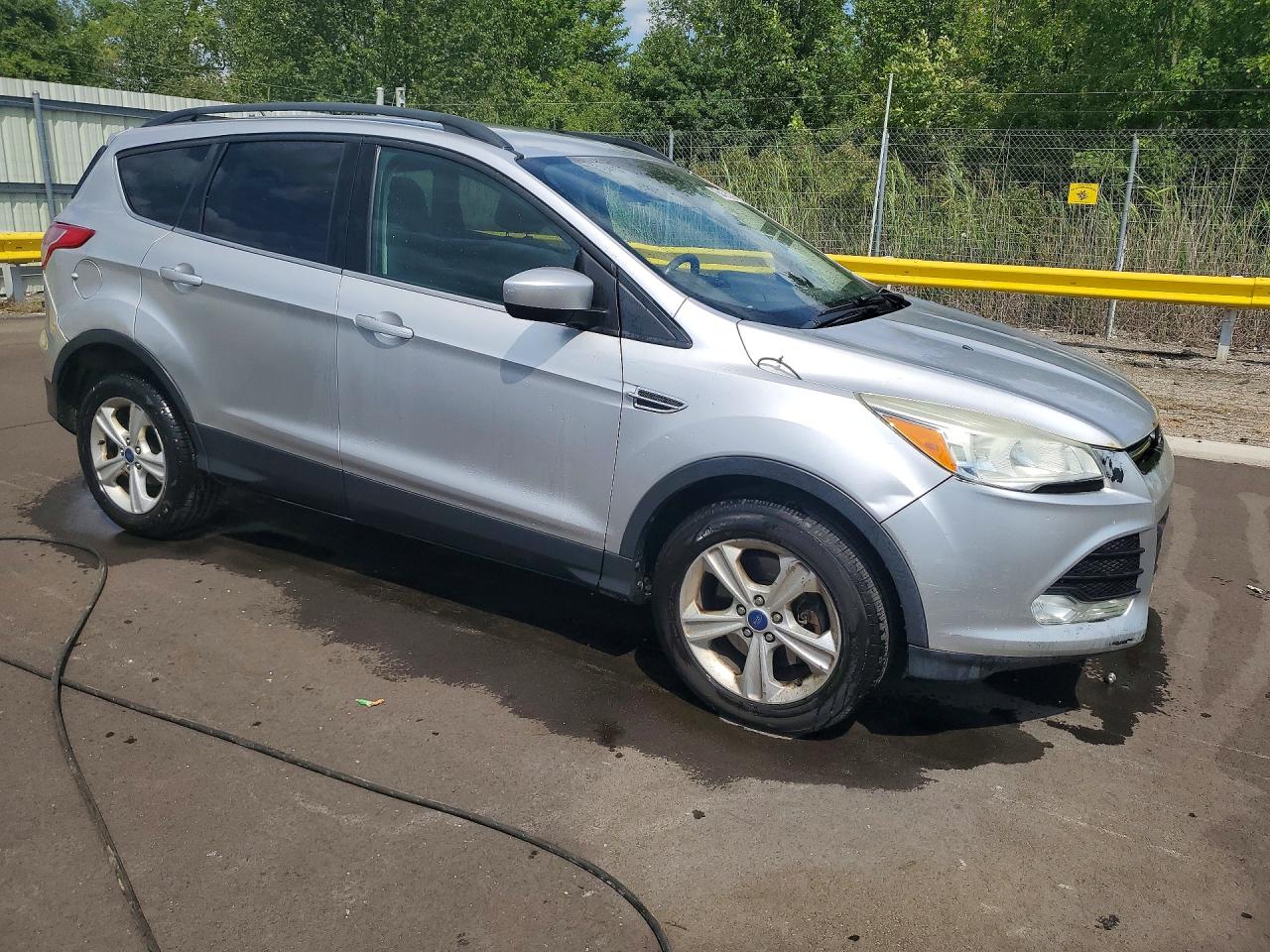 2015 Ford Escape Se Silver vin: 1FMCU9G9XFUA47270