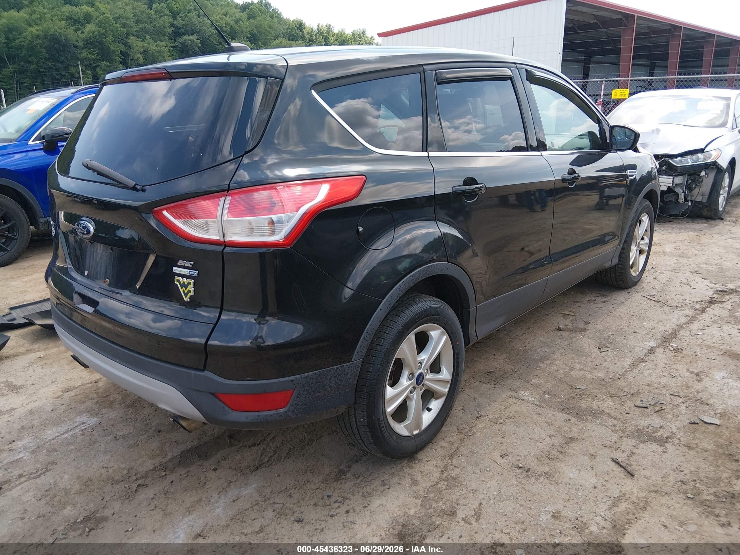2015 Ford Escape Se Черный vin: 1FMCU9G9XFUB64783