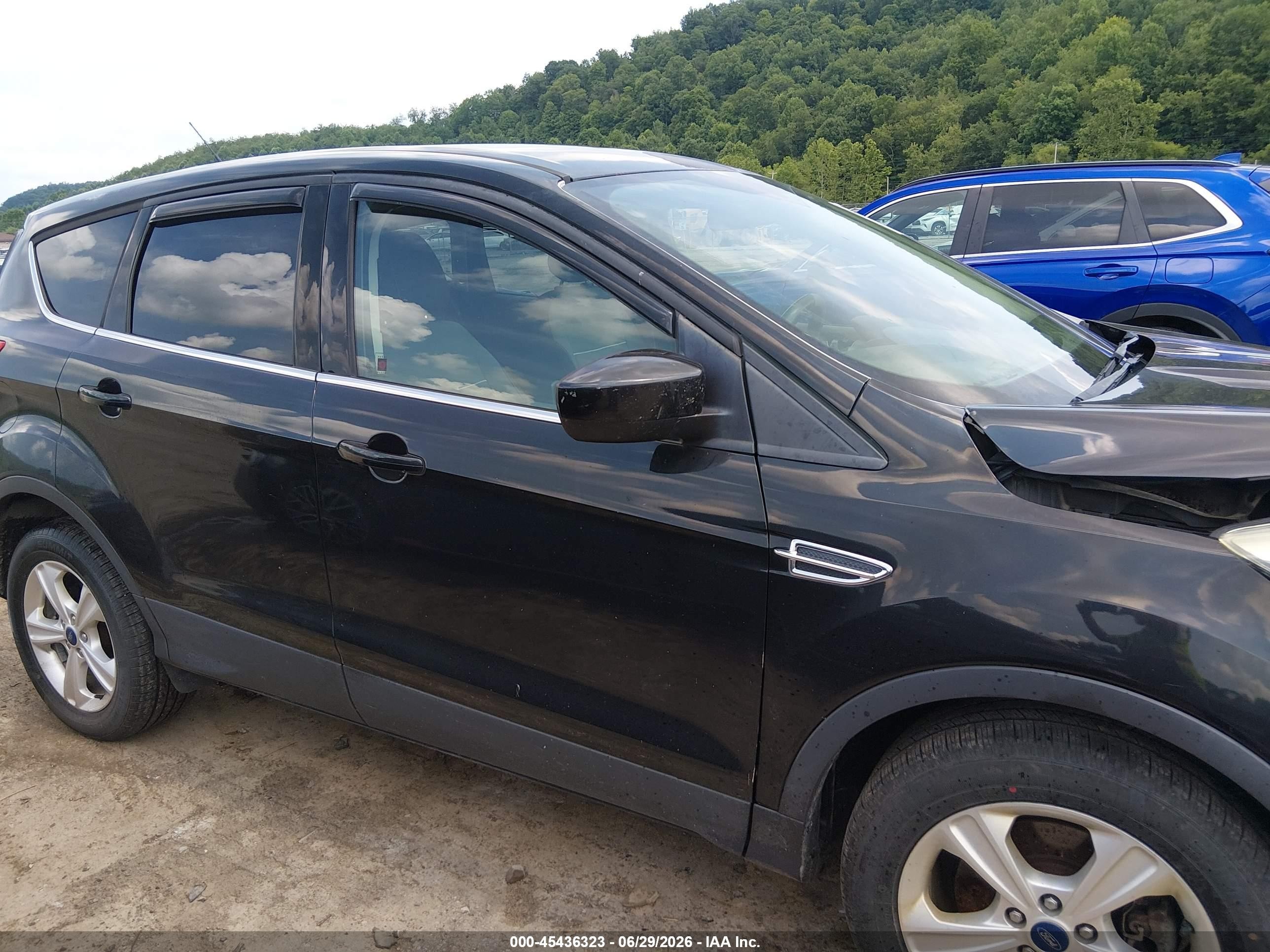 2015 Ford Escape Se Черный vin: 1FMCU9G9XFUB64783