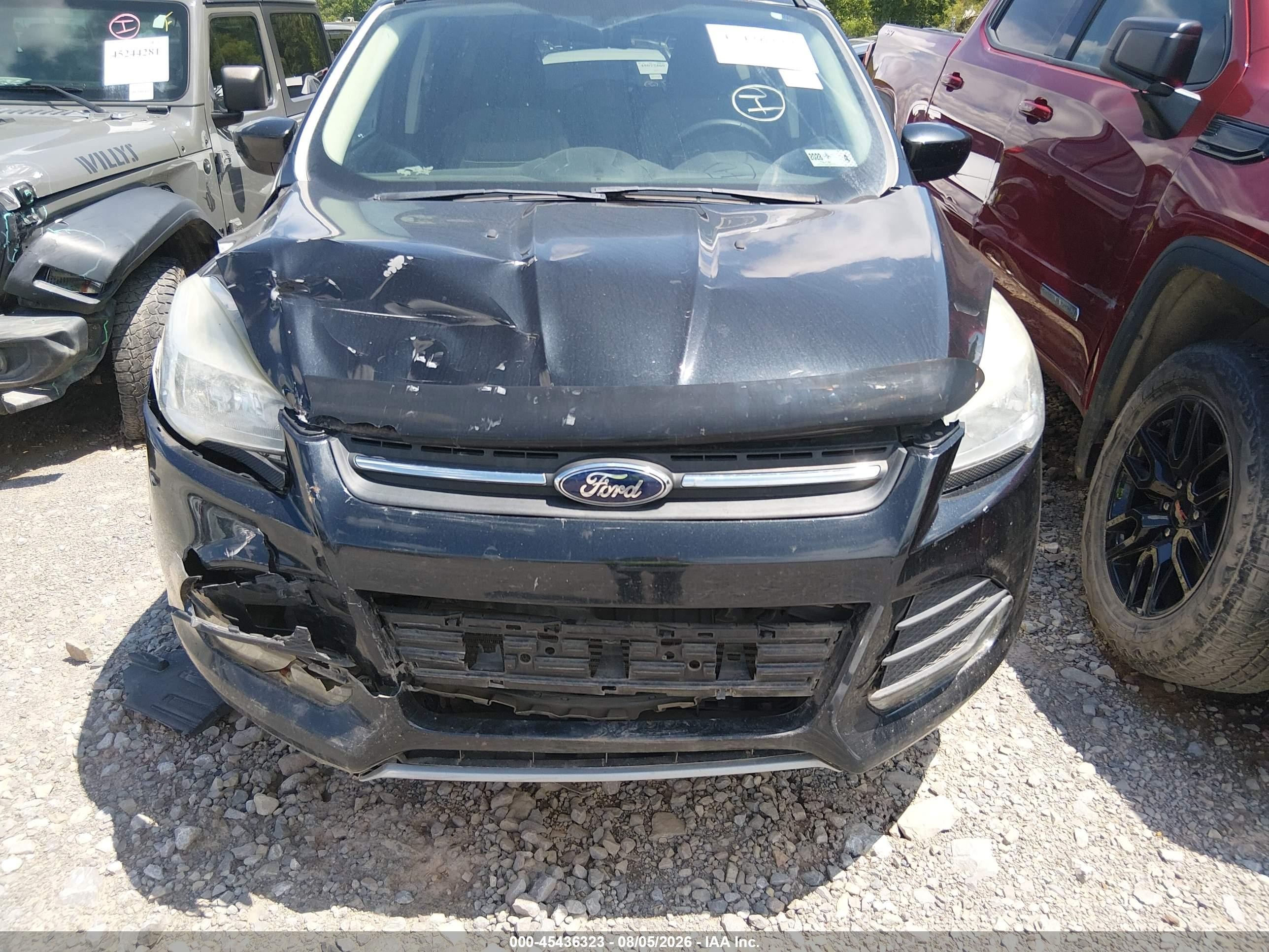 2015 Ford Escape Se Черный vin: 1FMCU9G9XFUB64783