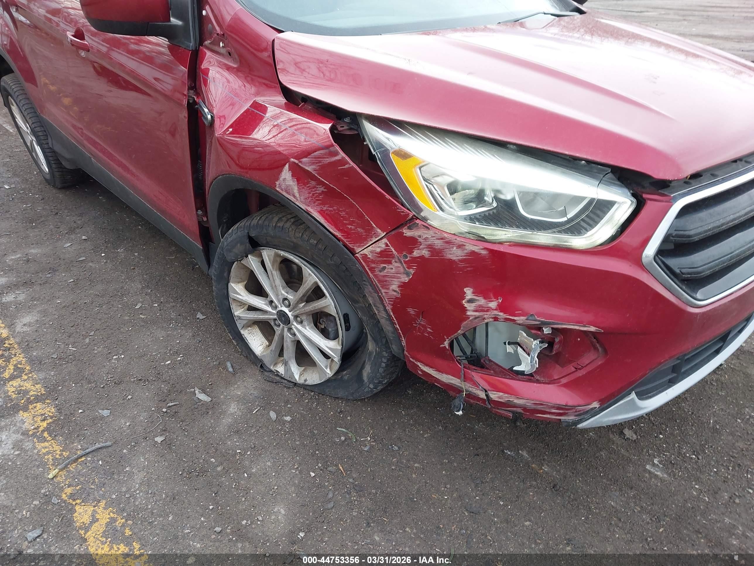 2017 Ford Escape Se Red vin: 1FMCU9G9XHUD74500