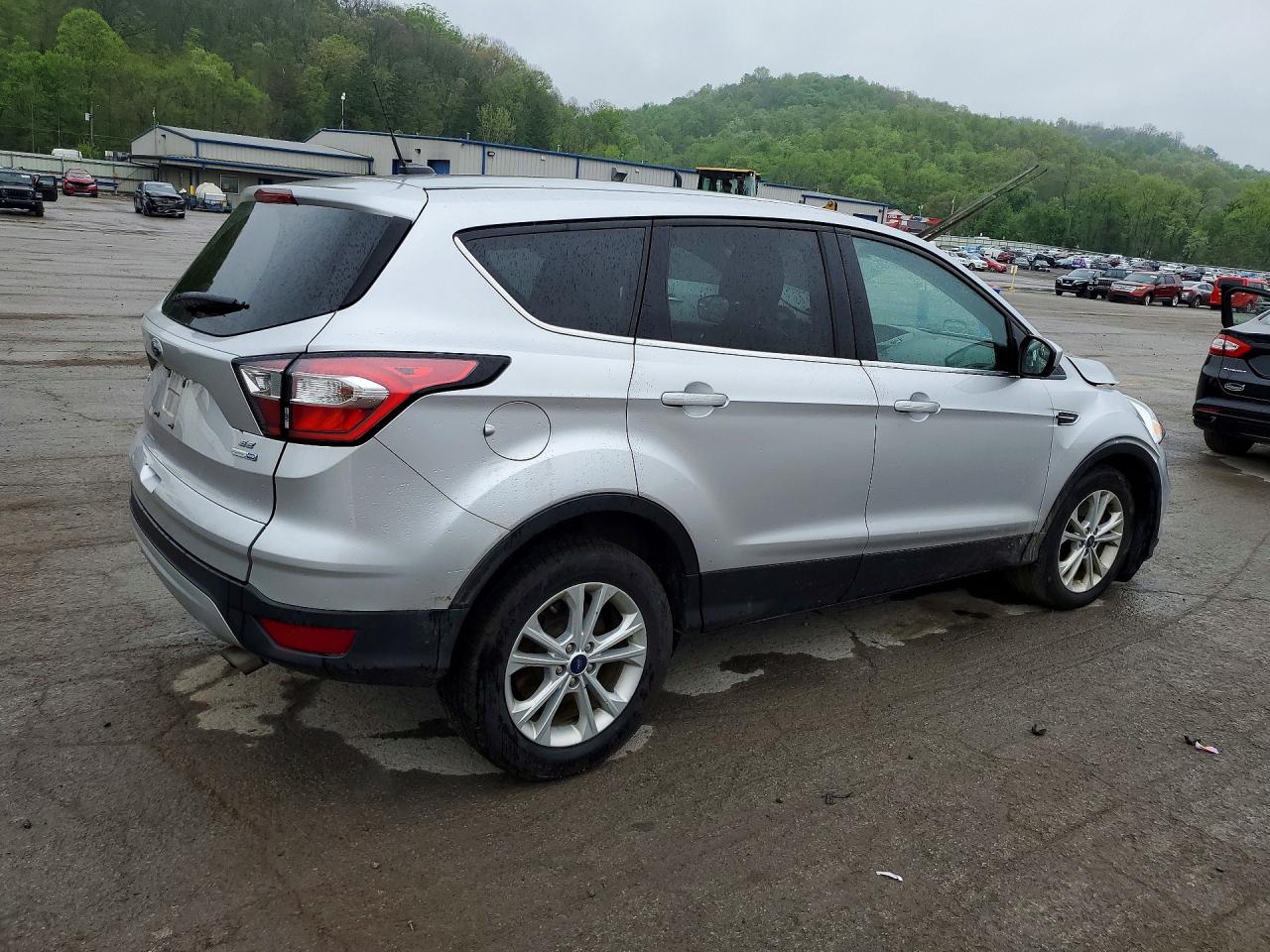 2017 Ford Escape Se Silver vin: 1FMCU9GD0HUC58405