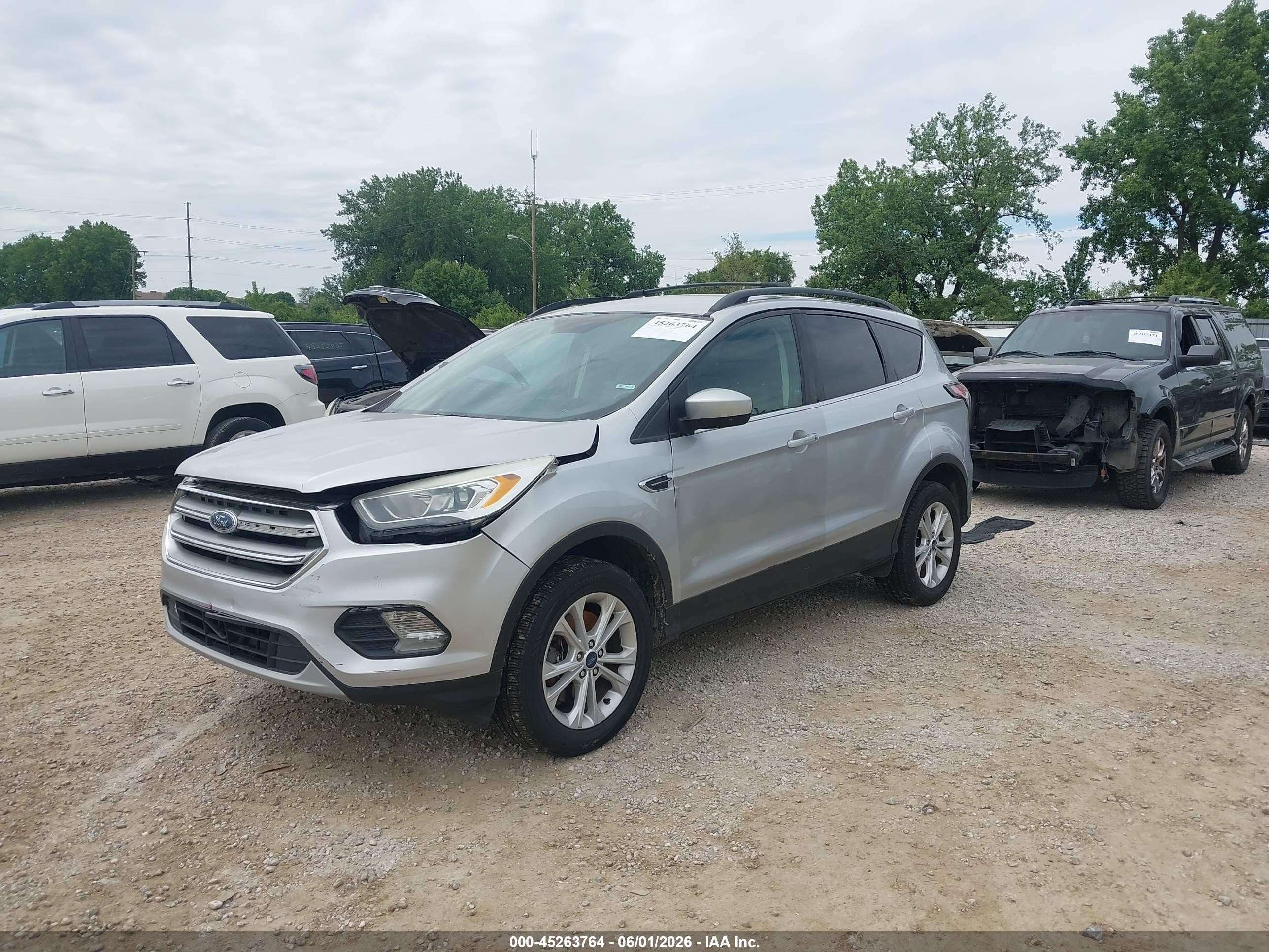 2017 Ford Escape Se Silver vin: 1FMCU9GD0HUE98666
