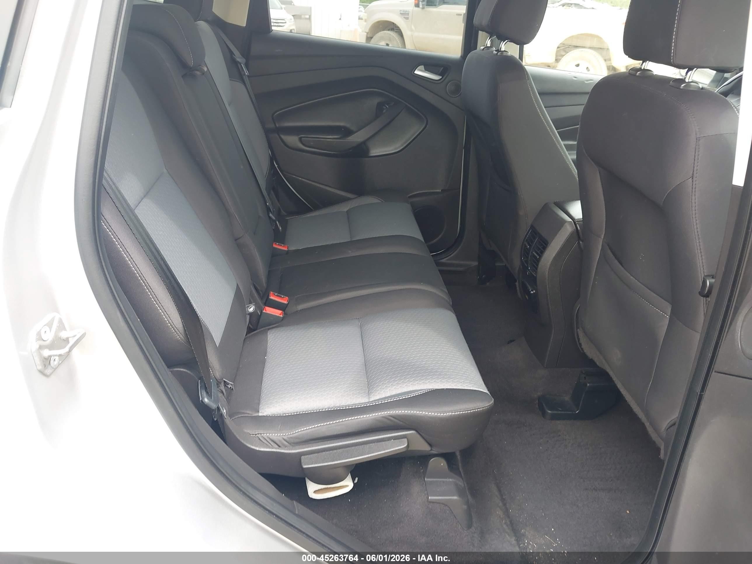 2017 Ford Escape Se Silver vin: 1FMCU9GD0HUE98666
