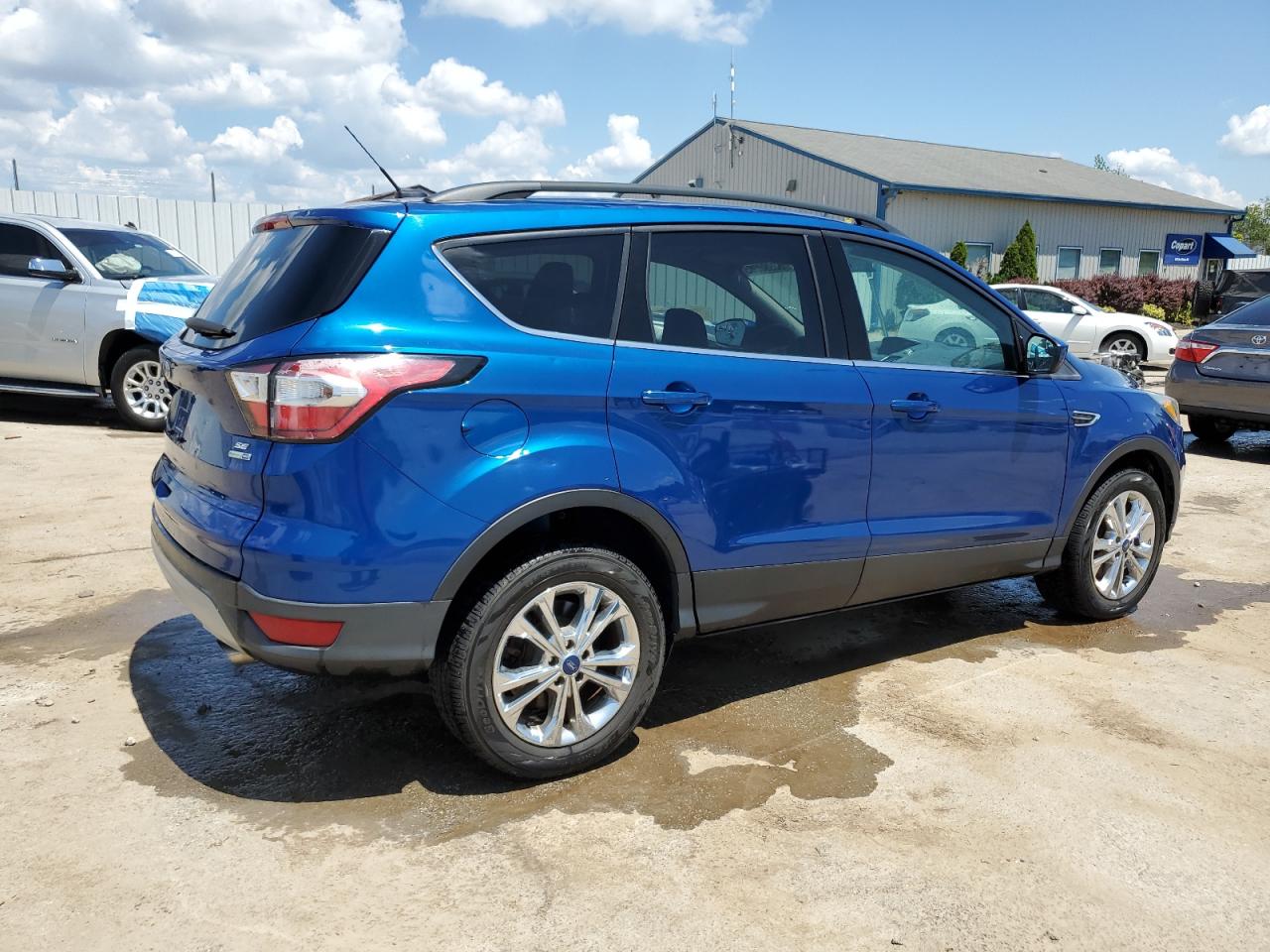 2018 Ford Escape Se   Синий vin: 1FMCU9GD0JUA32046