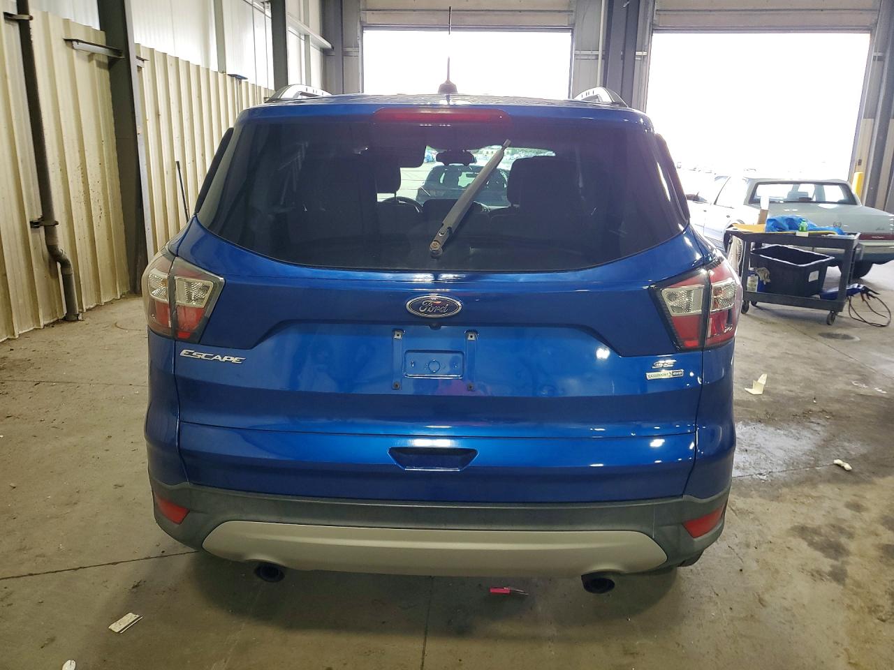 2018 Ford Escape Se Blue vin: 1FMCU9GD0JUA32046