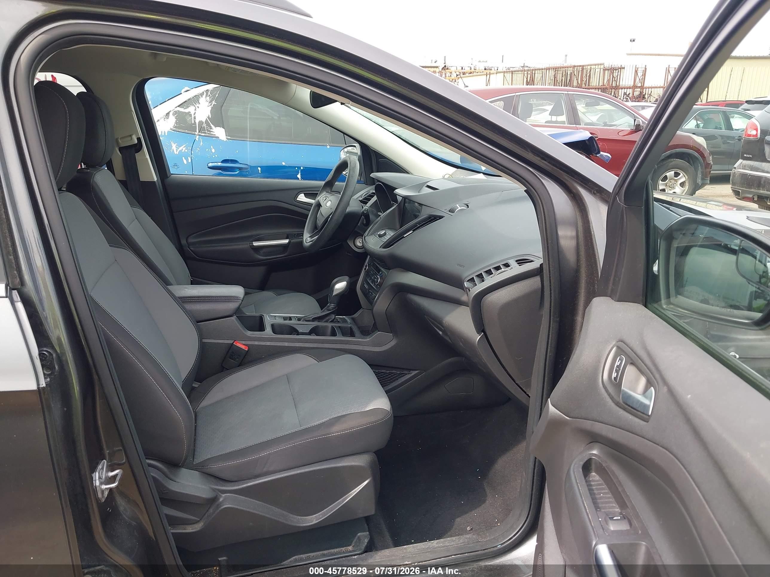 2018 Ford Escape Se Gray vin: 1FMCU9GD0JUC58605