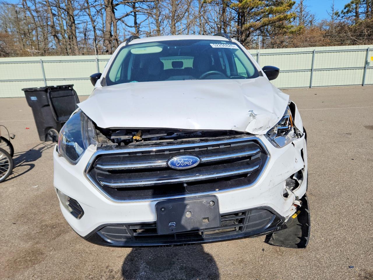 2018 Ford Escape Se White vin: 1FMCU9GD0JUC72696