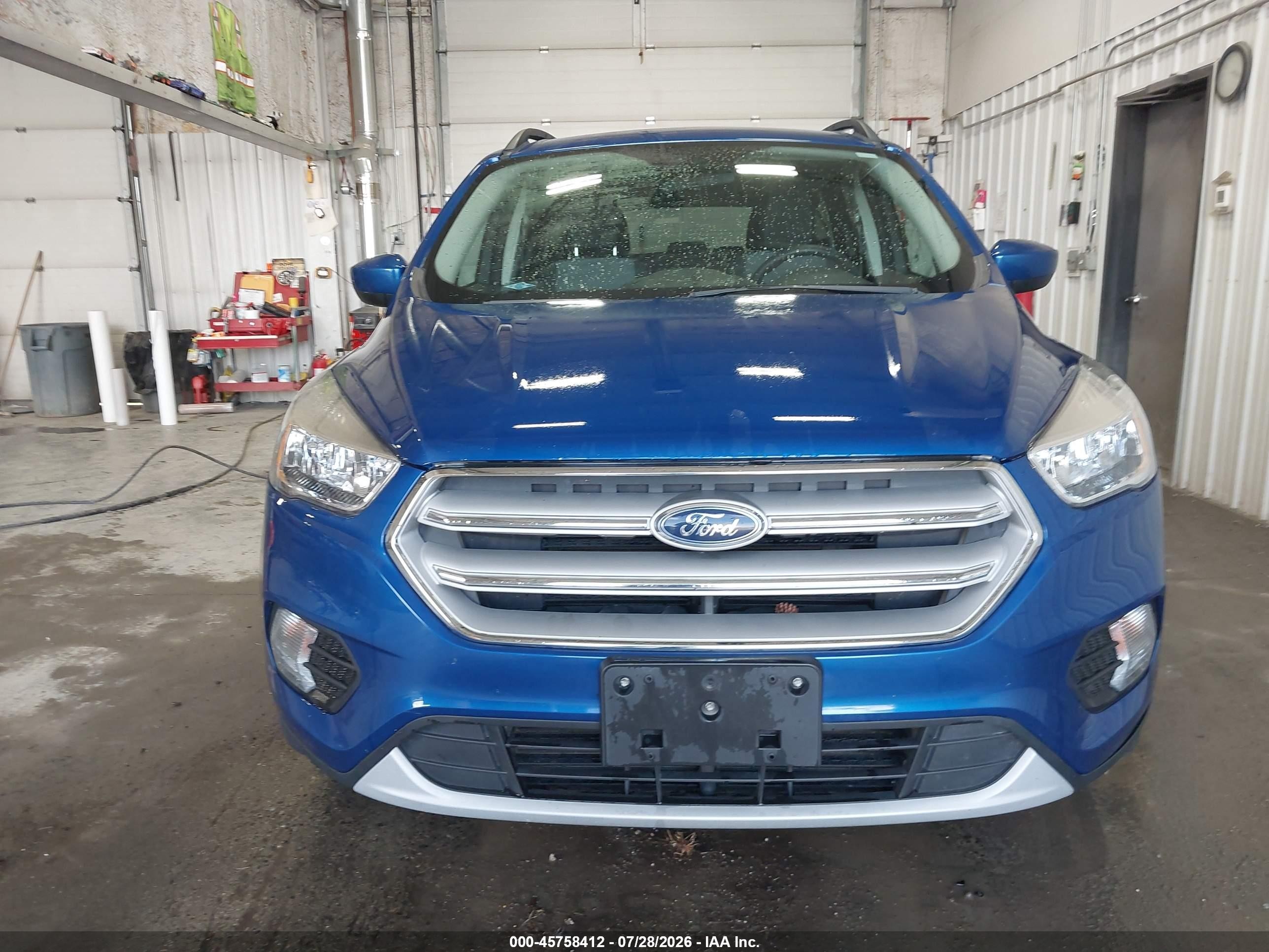 2018 Ford Escape Se Blue vin: 1FMCU9GD0JUD08919