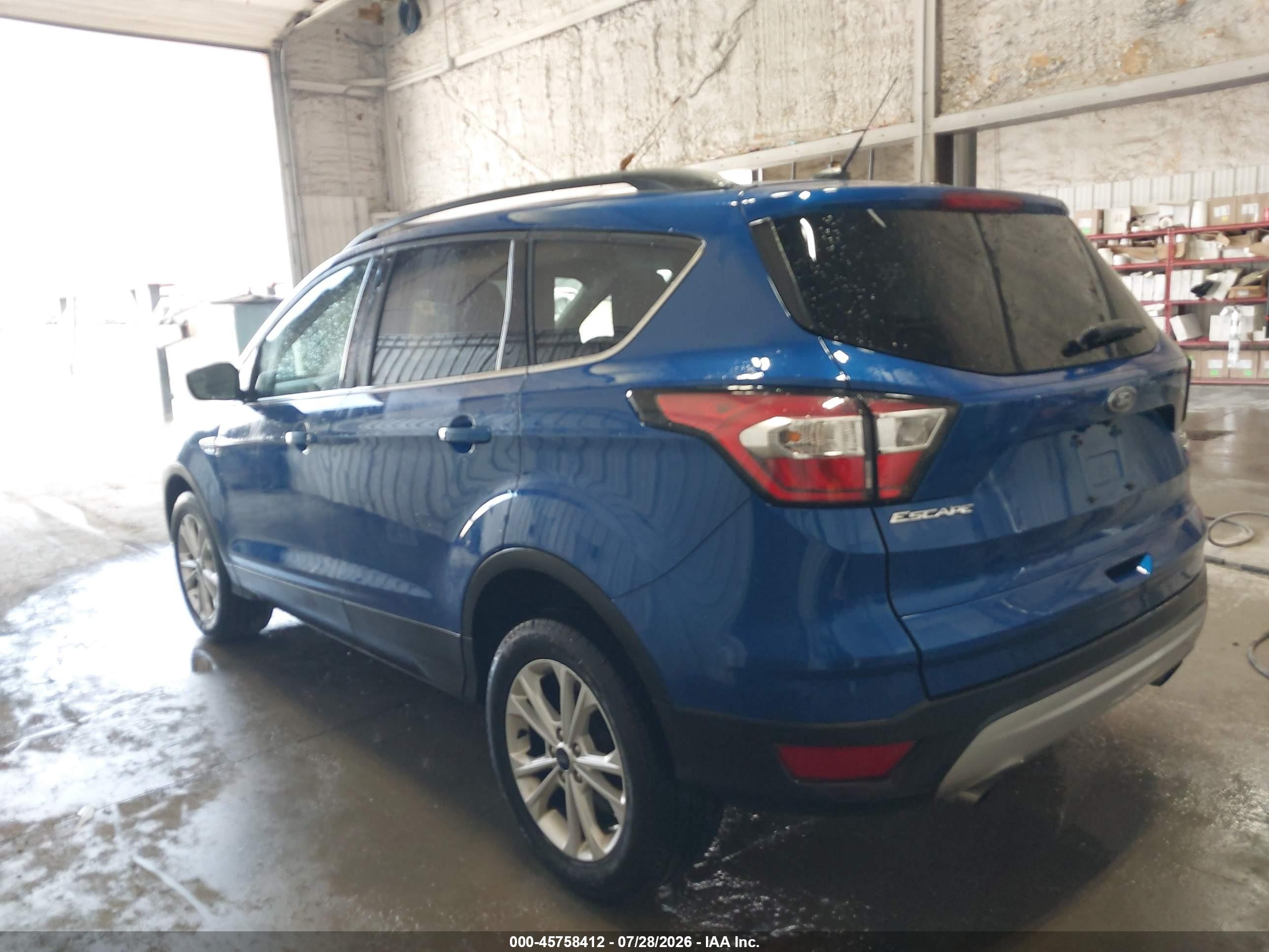 2018 Ford Escape Se Blue vin: 1FMCU9GD0JUD08919