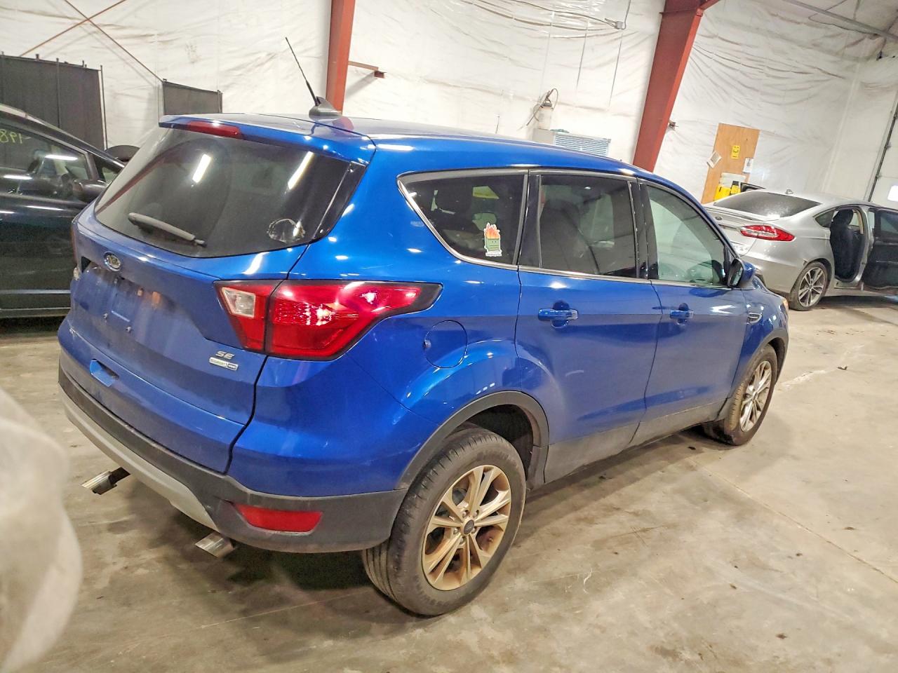 2019 Ford Escape Se Blue vin: 1FMCU9GD0KUA48622