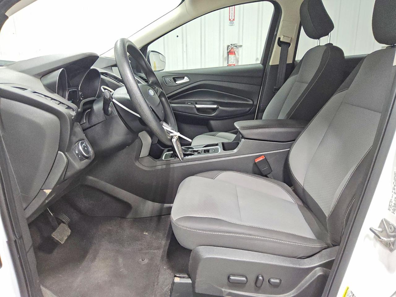 2019 Ford Escape Se White vin: 1FMCU9GD0KUB84989
