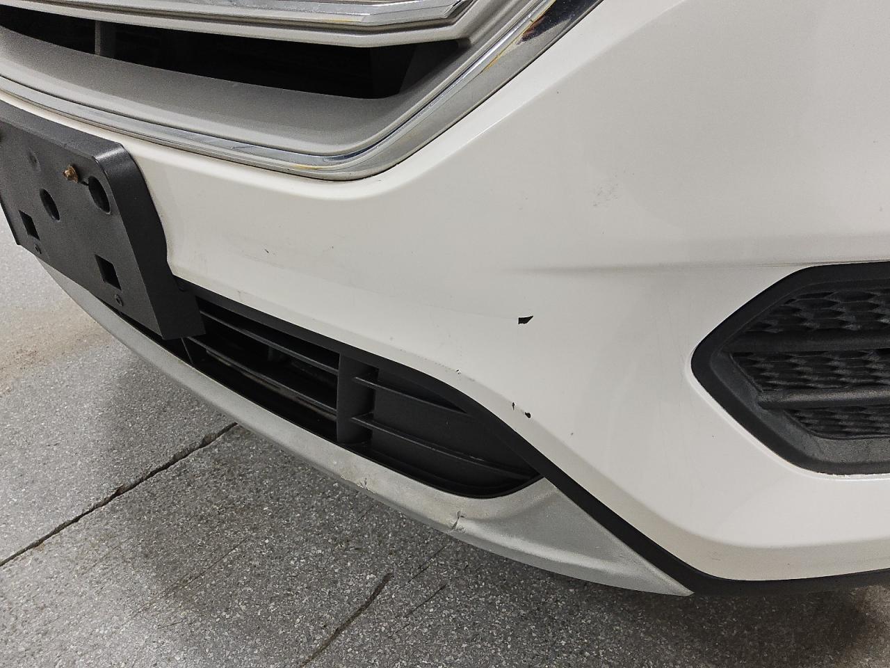 2019 Ford Escape Se White vin: 1FMCU9GD0KUB84989 Damage: Front Bumper, Chipped, 6