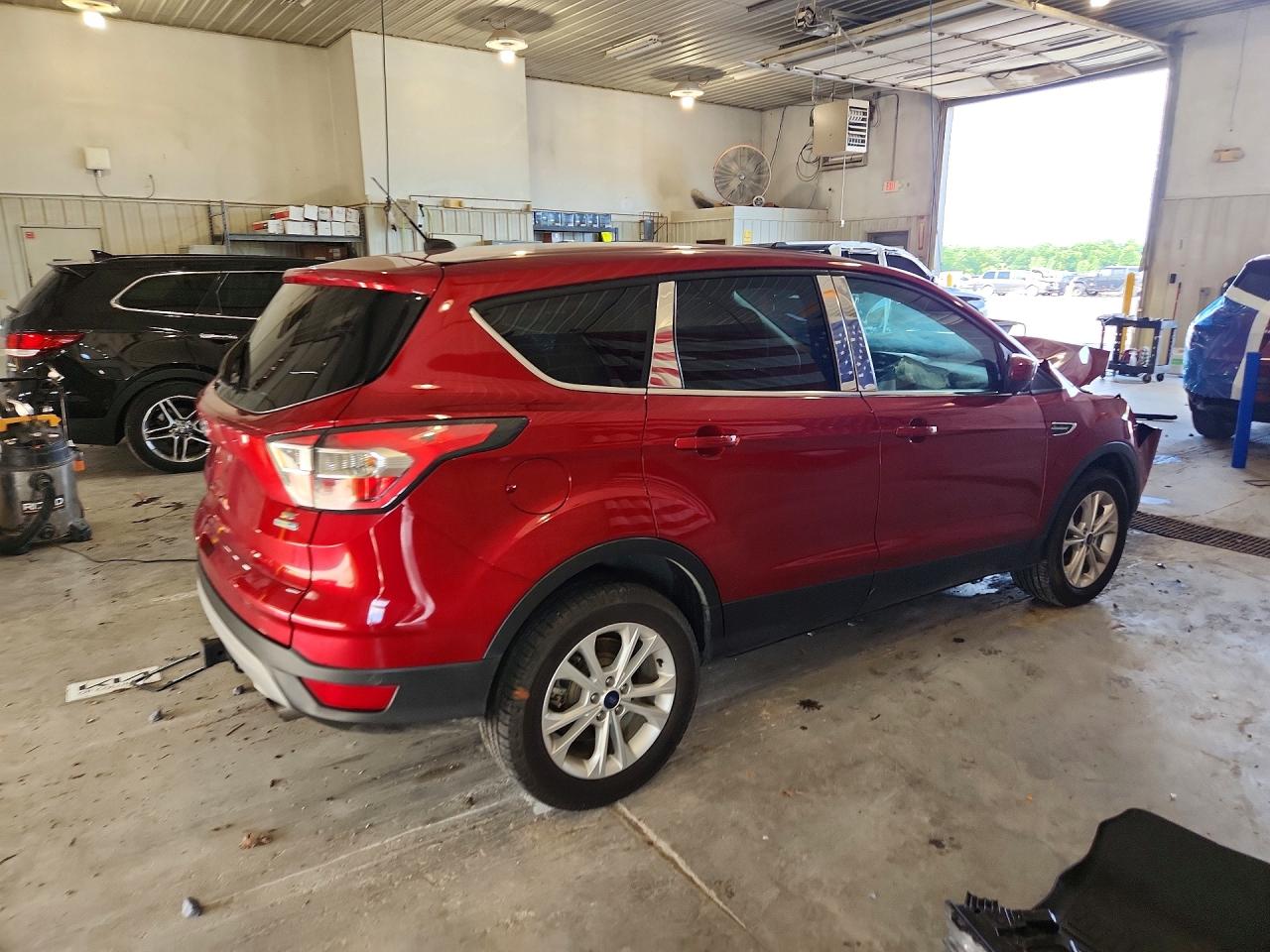 2017 Ford Escape Se Burgundy vin: 1FMCU9GD1HUA89947