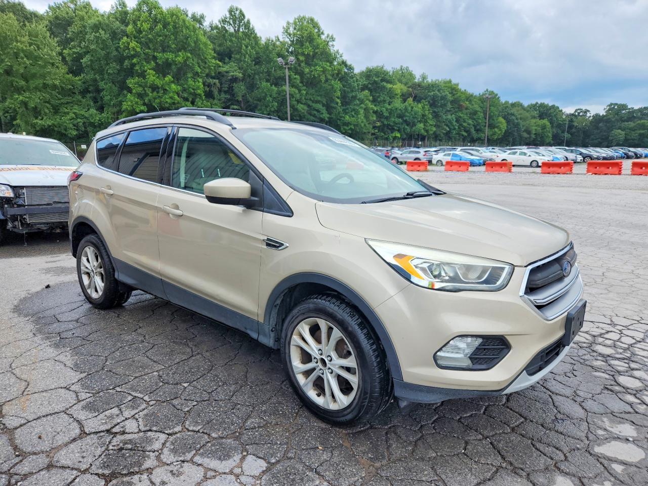 2017 Ford Escape Se Tan vin: 1FMCU9GD1HUA90967