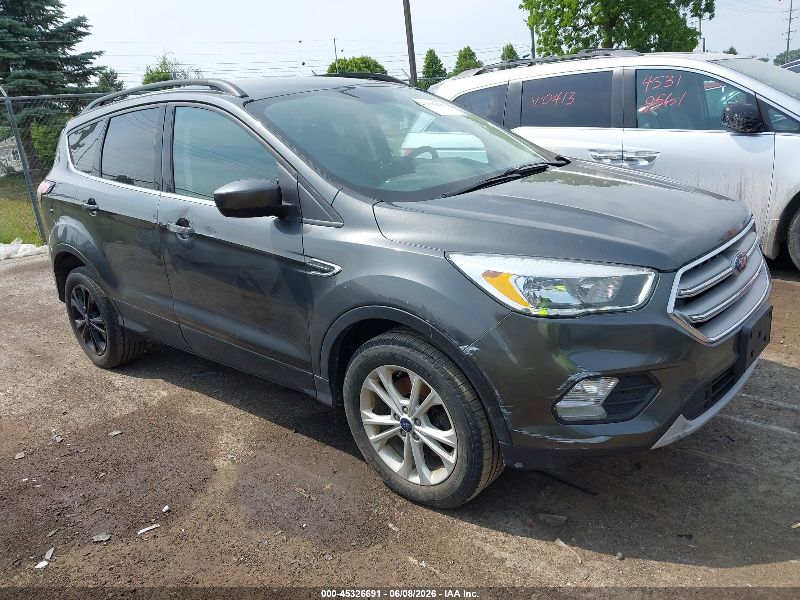 2017 Ford Escape Se Серый vin: 1FMCU9GD1HUD01150