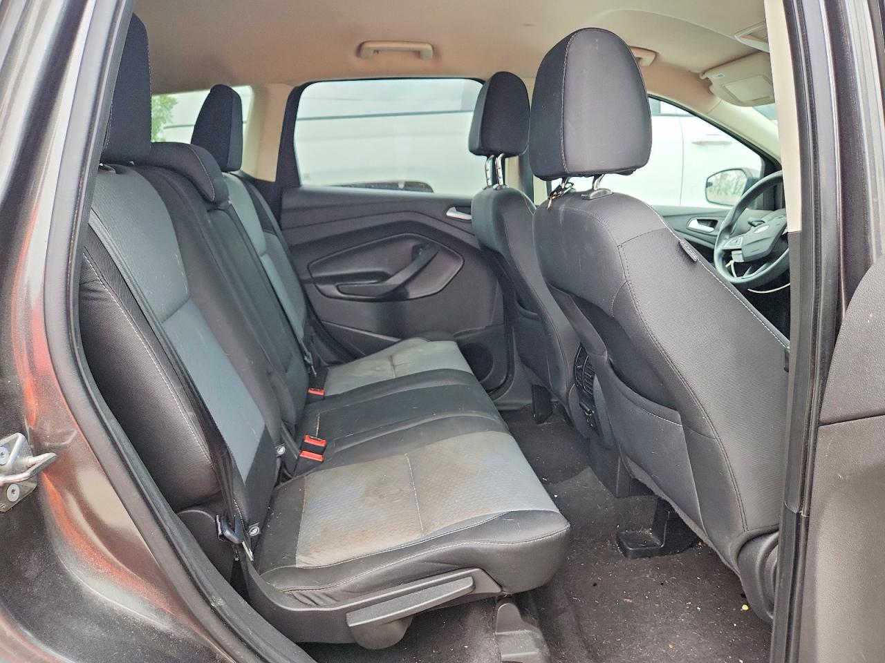 2017 Ford Escape Se Серый vin: 1FMCU9GD1HUE88602