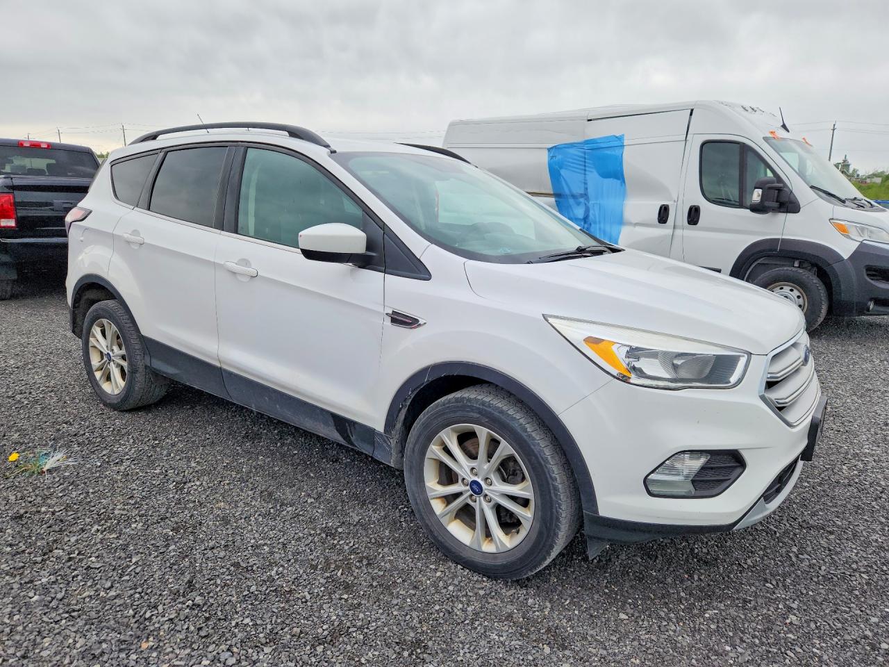 2018 Ford Escape Se White vin: 1FMCU9GD1JUC80693