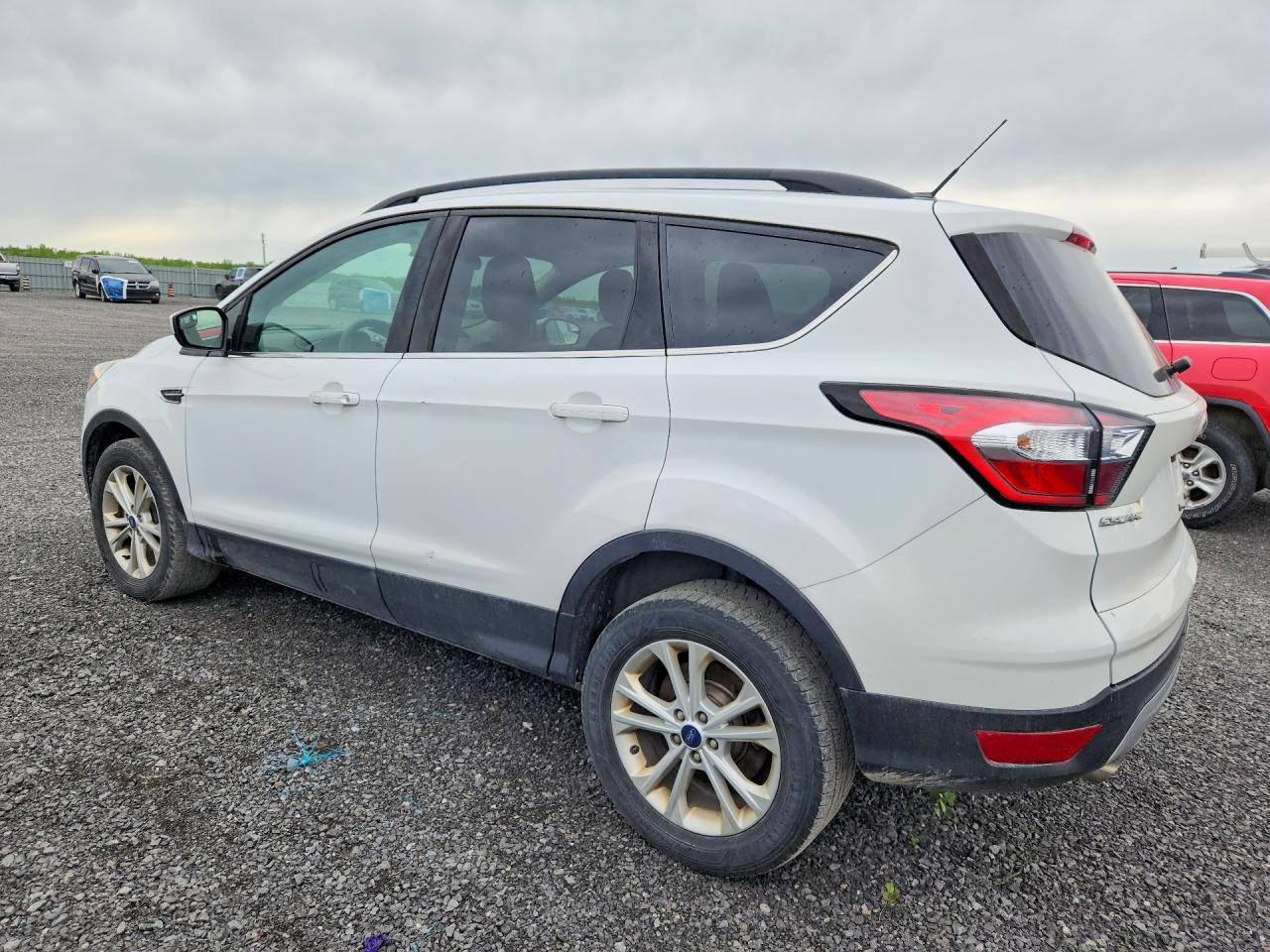 2018 Ford Escape Se White vin: 1FMCU9GD1JUC80693