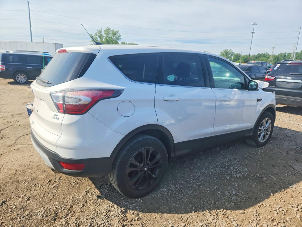 2017 Ford Escape Se White vin: 1FMCU9GD2HUA12925