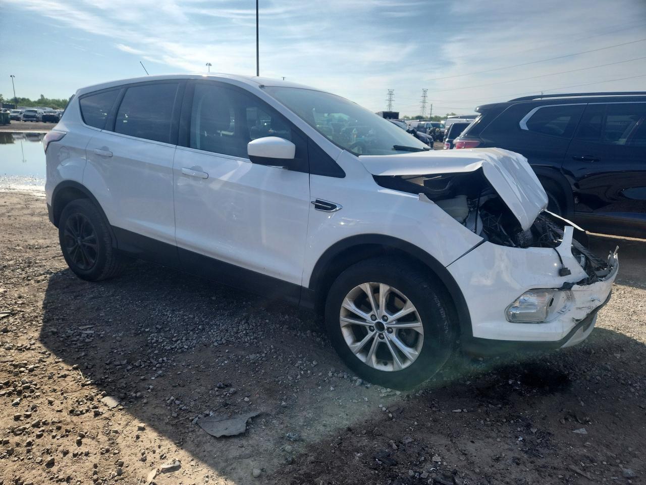 2017 Ford Escape Se White vin: 1FMCU9GD2HUA12925