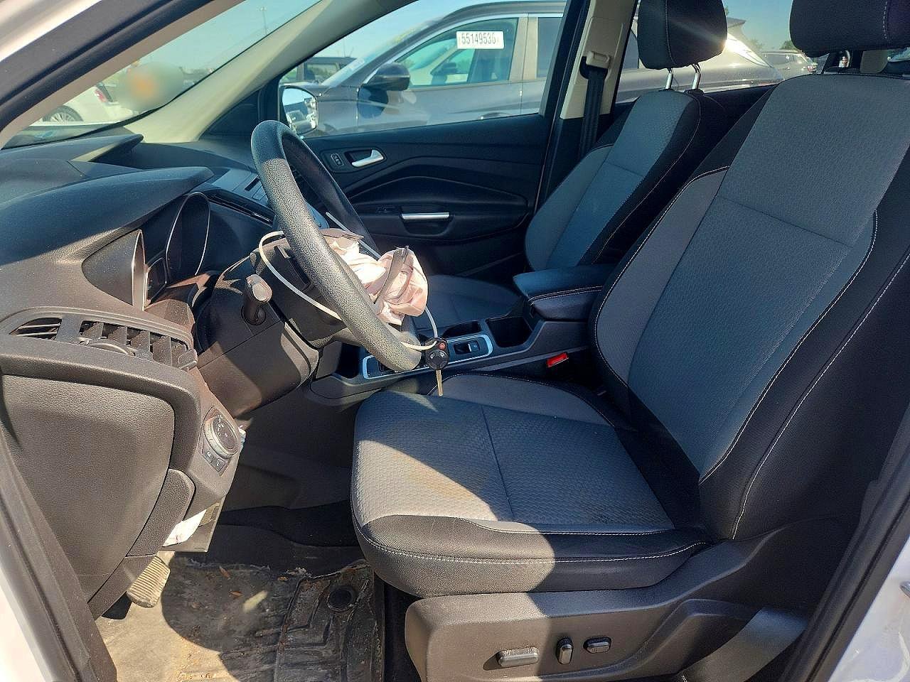 2017 Ford Escape Se White vin: 1FMCU9GD2HUA12925