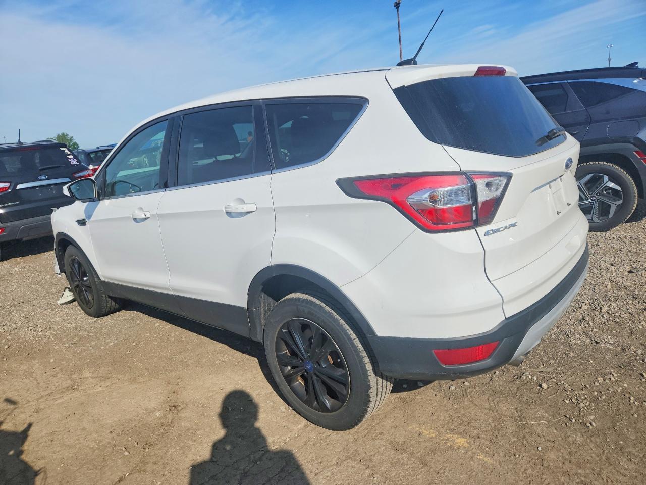 2017 Ford Escape Se White vin: 1FMCU9GD2HUA12925