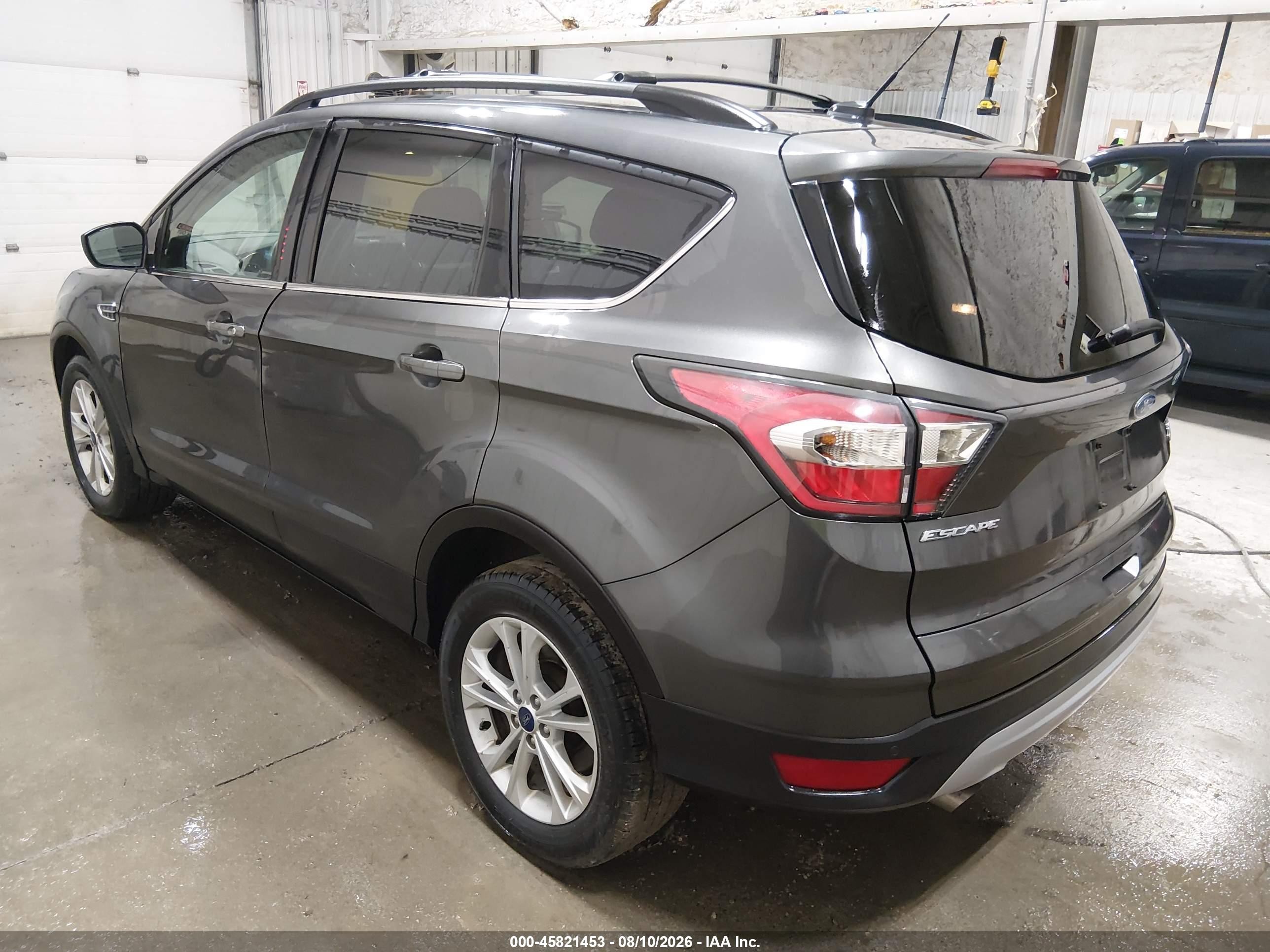 2017 Ford Escape Se Серый vin: 1FMCU9GD2HUA41342