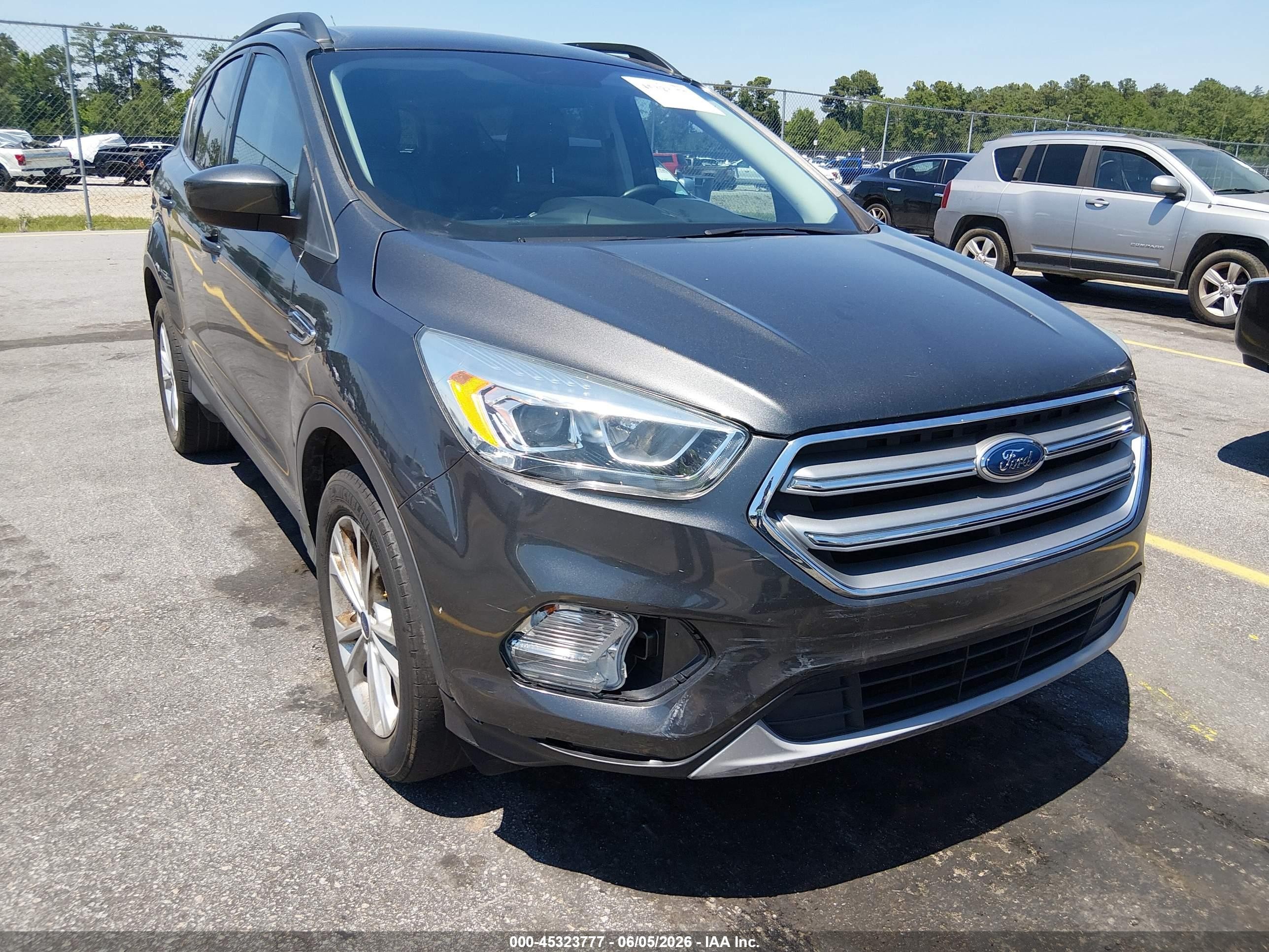 2017 Ford Escape Se Gray vin: 1FMCU9GD2HUE68066