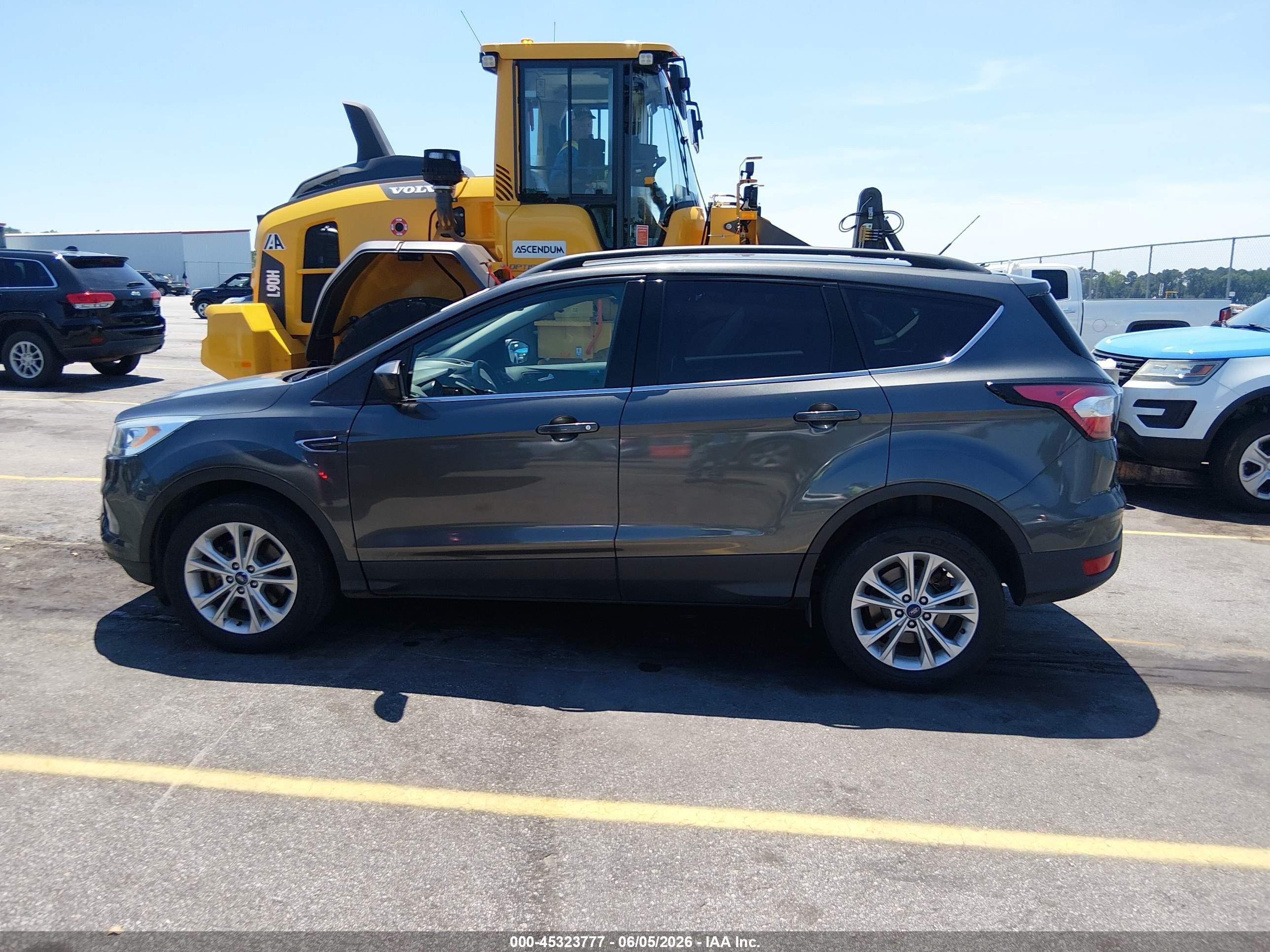 2017 Ford Escape Se Gray vin: 1FMCU9GD2HUE68066