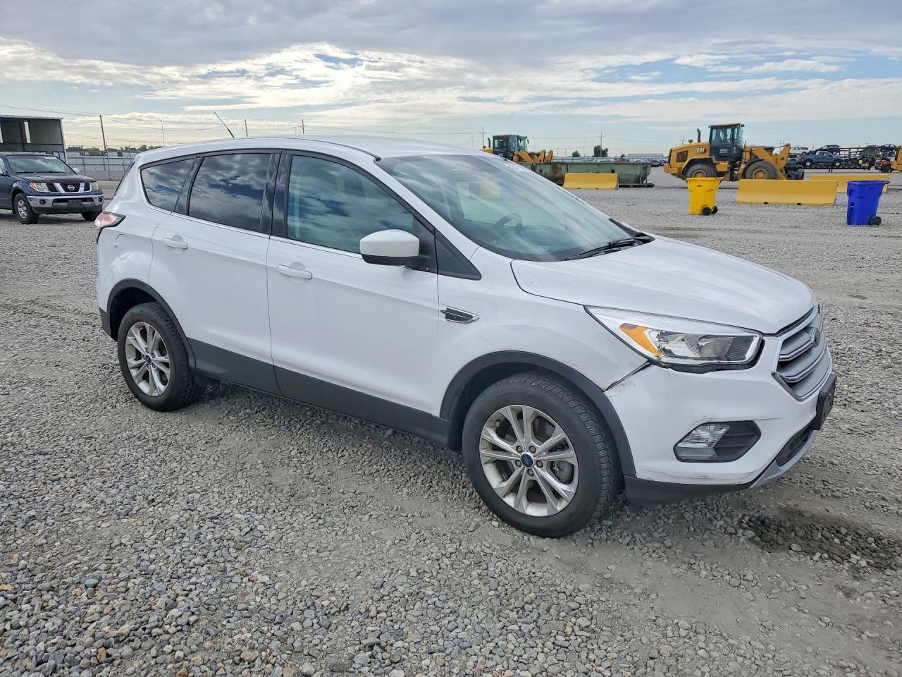 2017 Ford Escape Se White vin: 1FMCU9GD2HUE84770